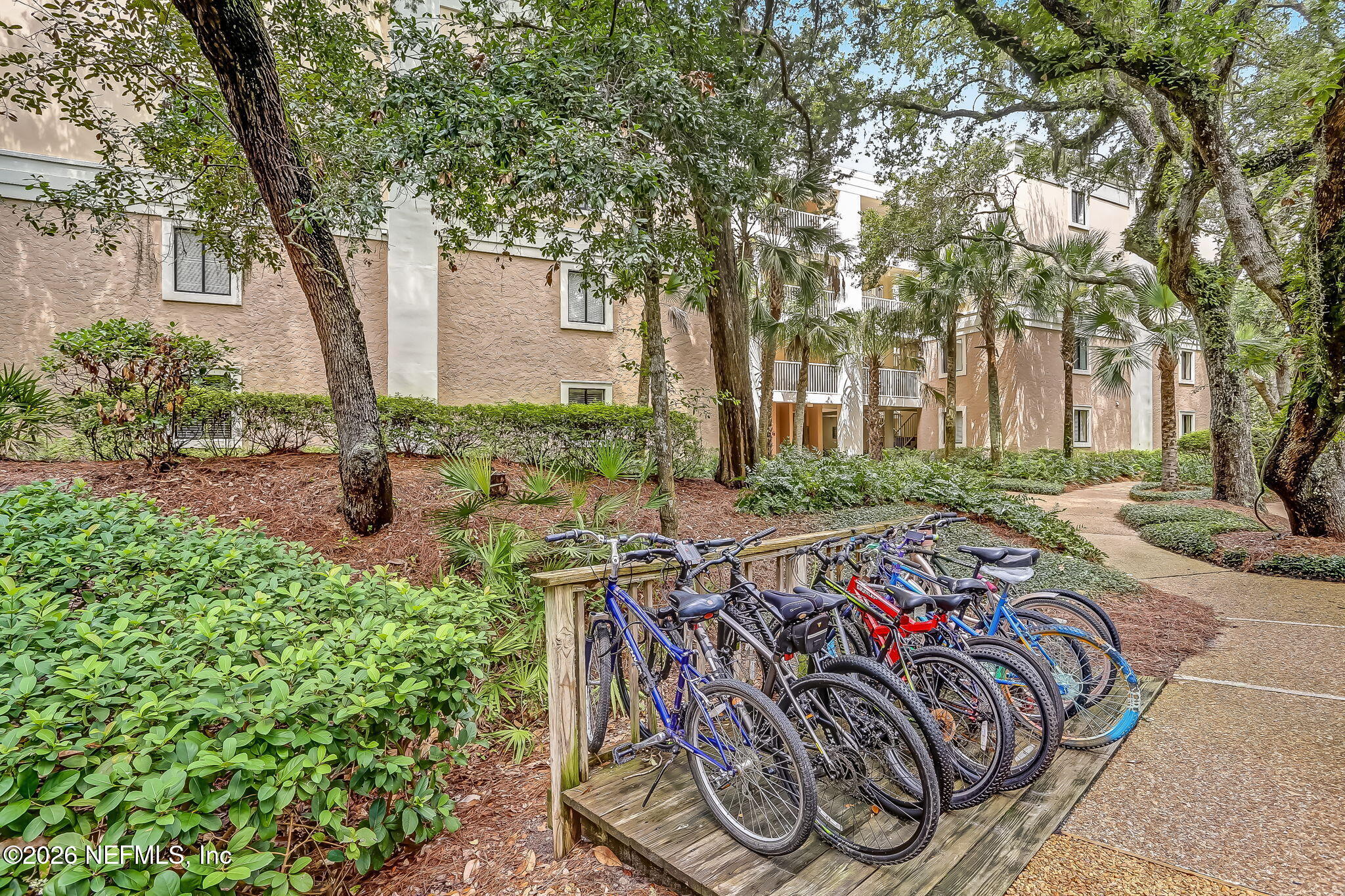 2117 BEACH WOOD Road 2117