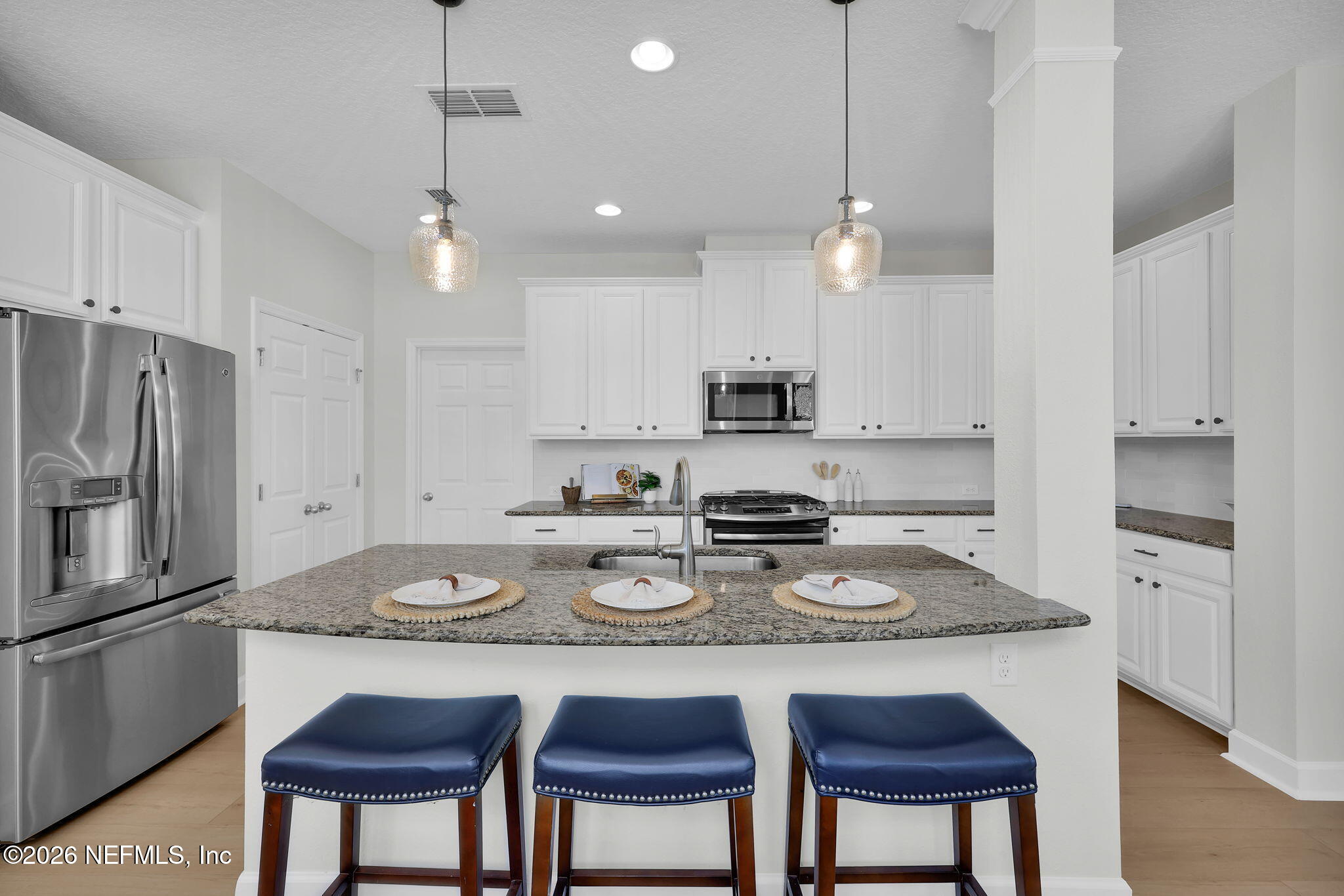 632 HOWLAND Drive