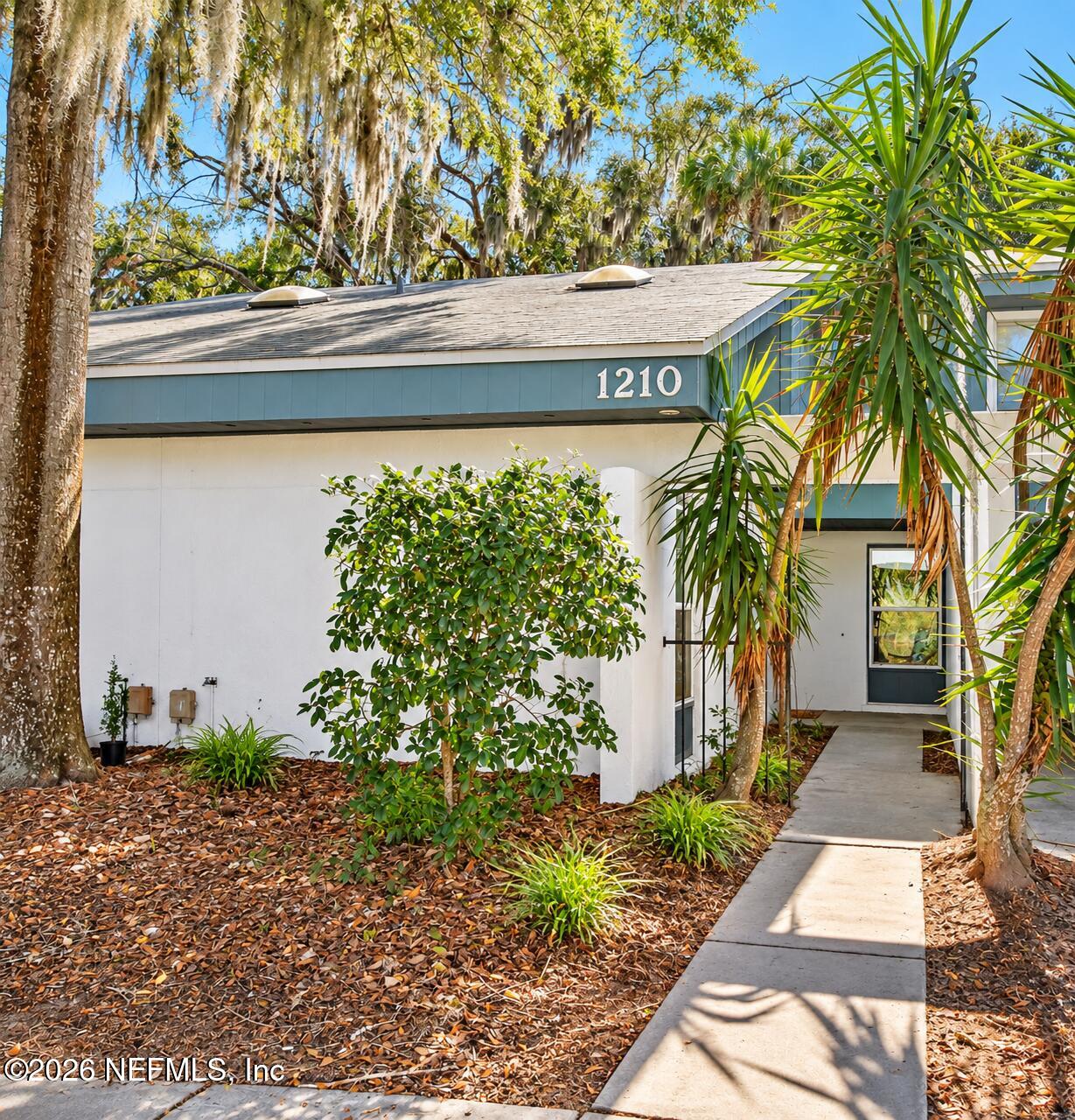 1210 WONDERWOOD Drive
