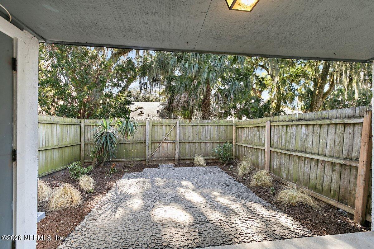 1210 WONDERWOOD Drive