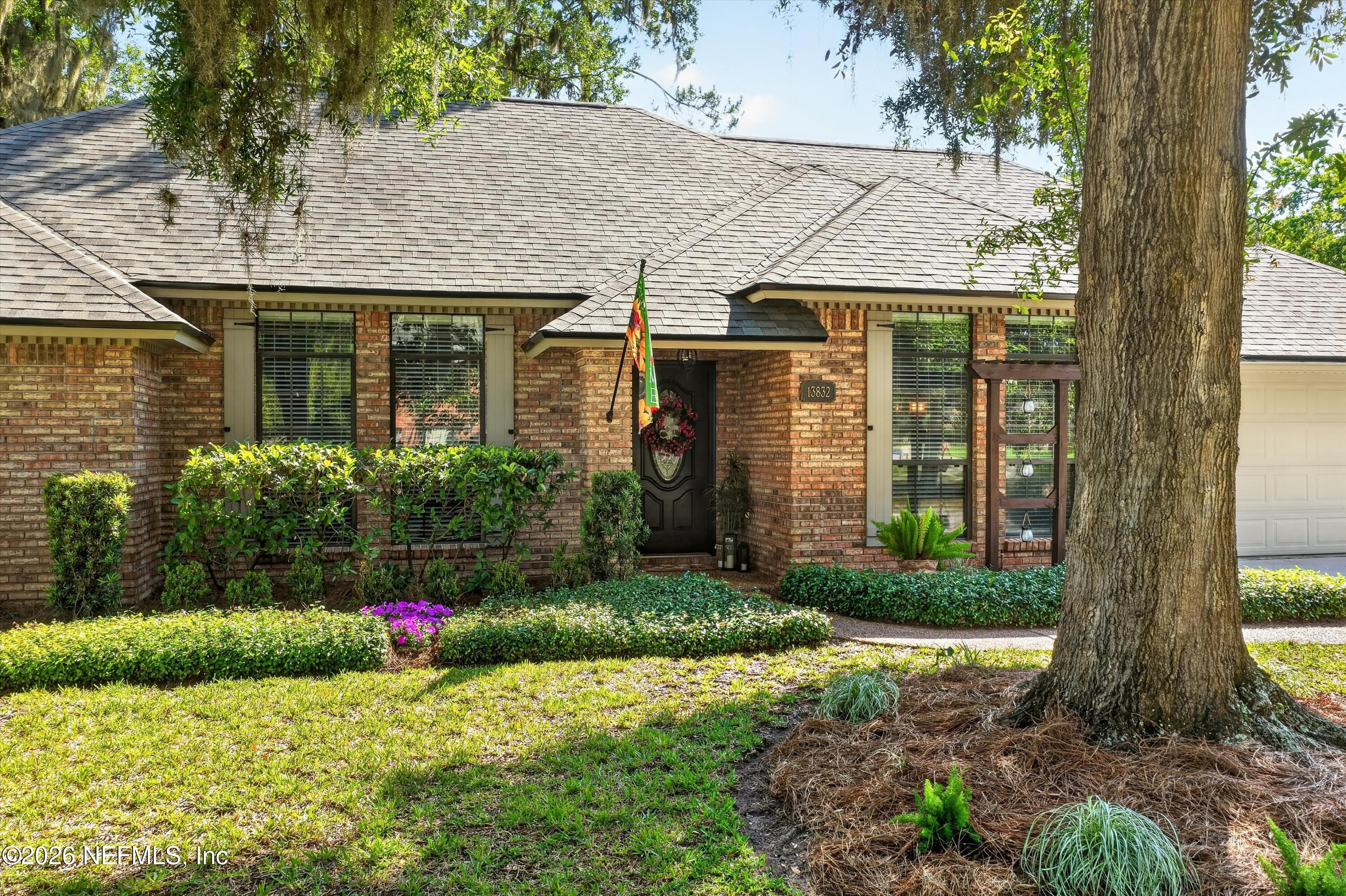 13832 CARTERS GROVE Lane