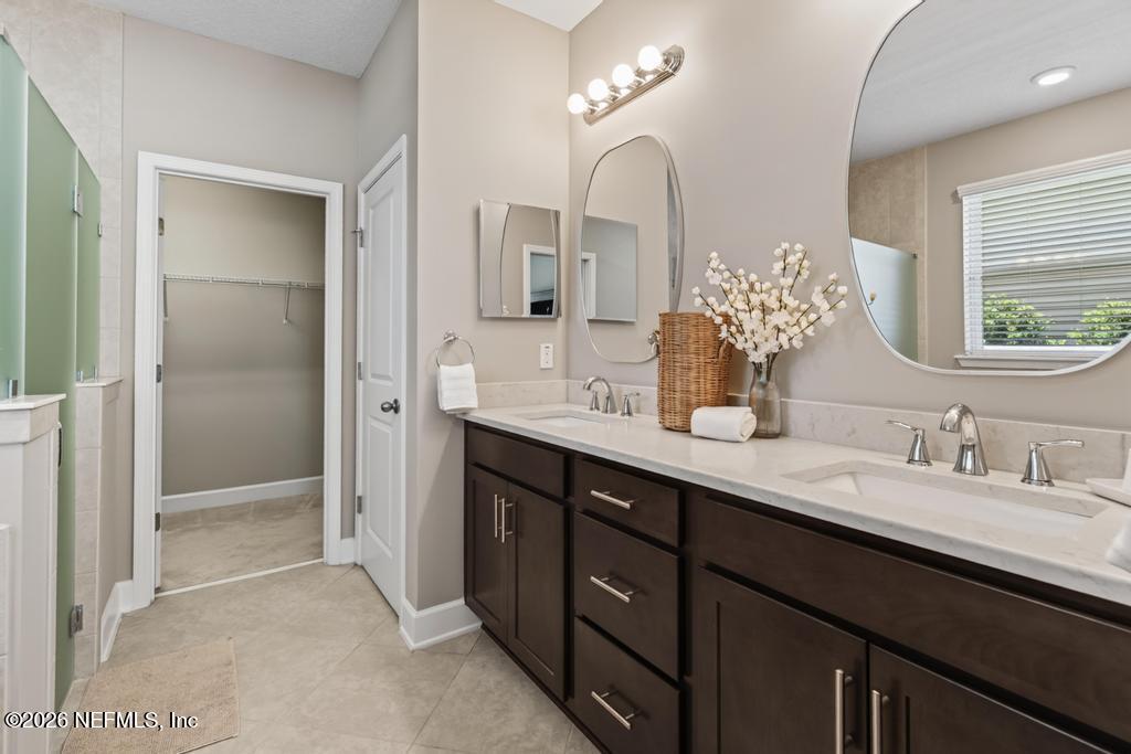 73 FOREST EDGE Drive, St. Johns