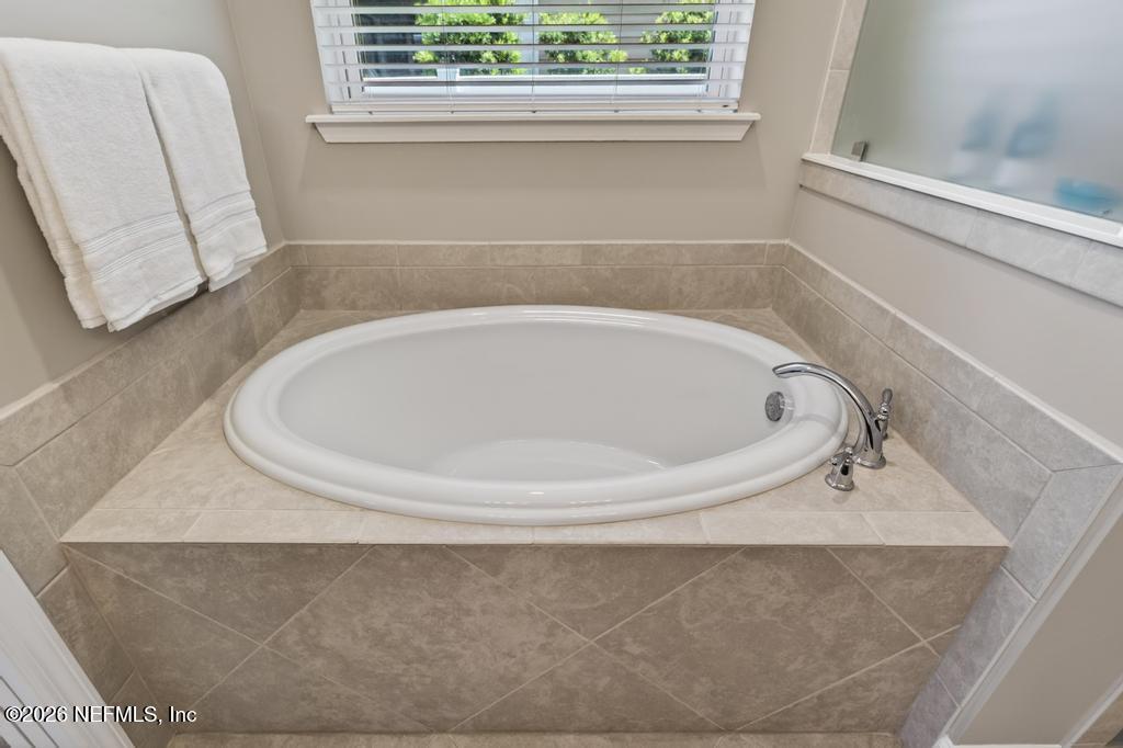 73 FOREST EDGE Drive, St. Johns