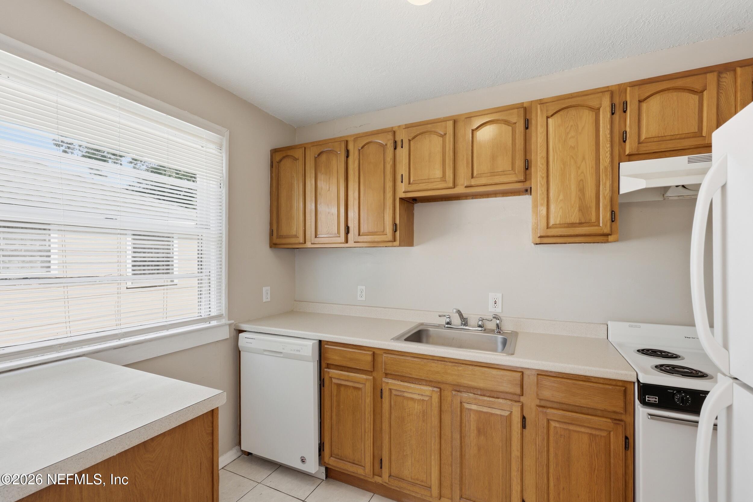 2614 COLLEGE Street 1-4