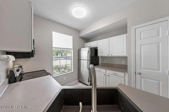 13703 RICHMOND PARK Drive N 3302