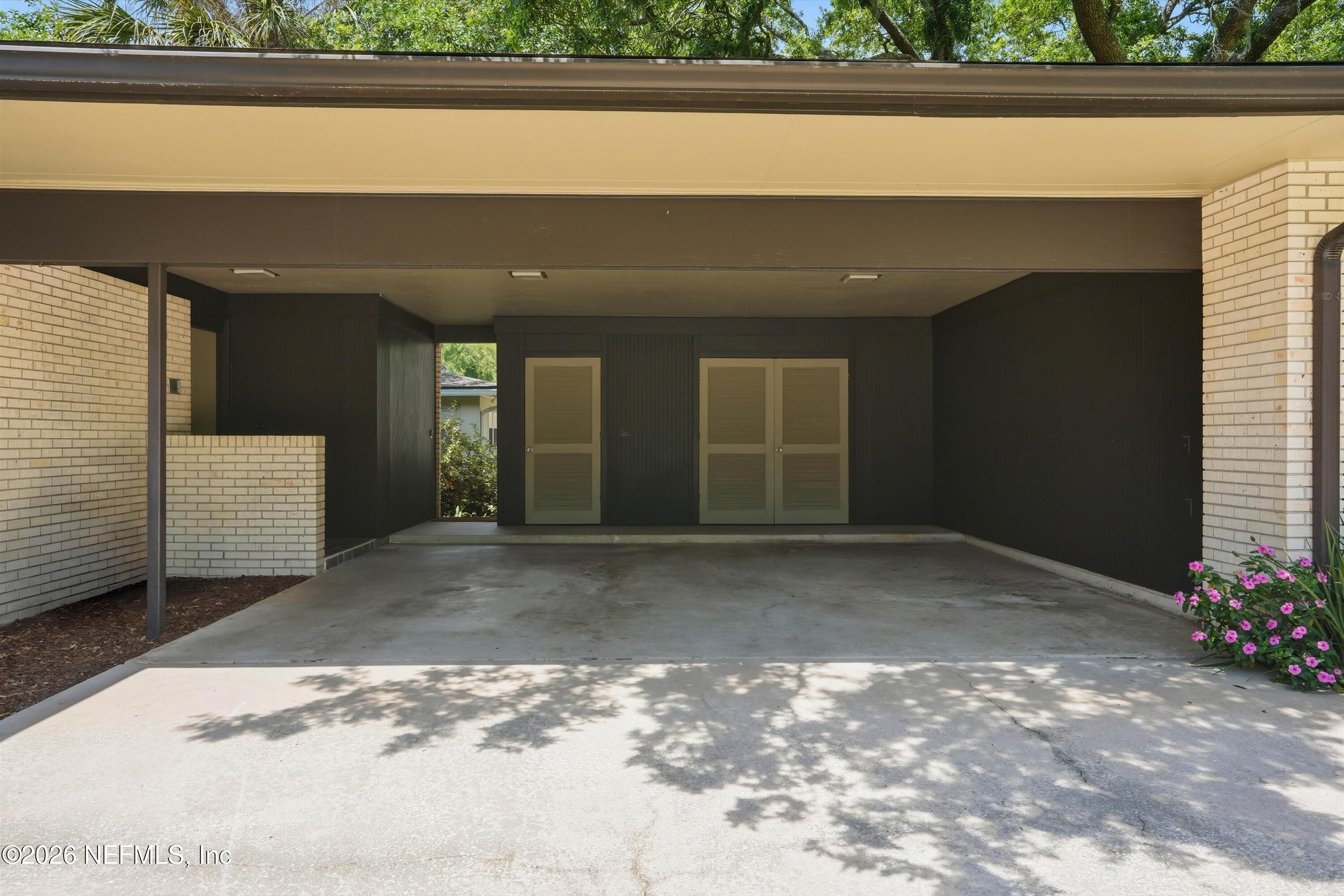 948 OLD GROVE MANOR Manor