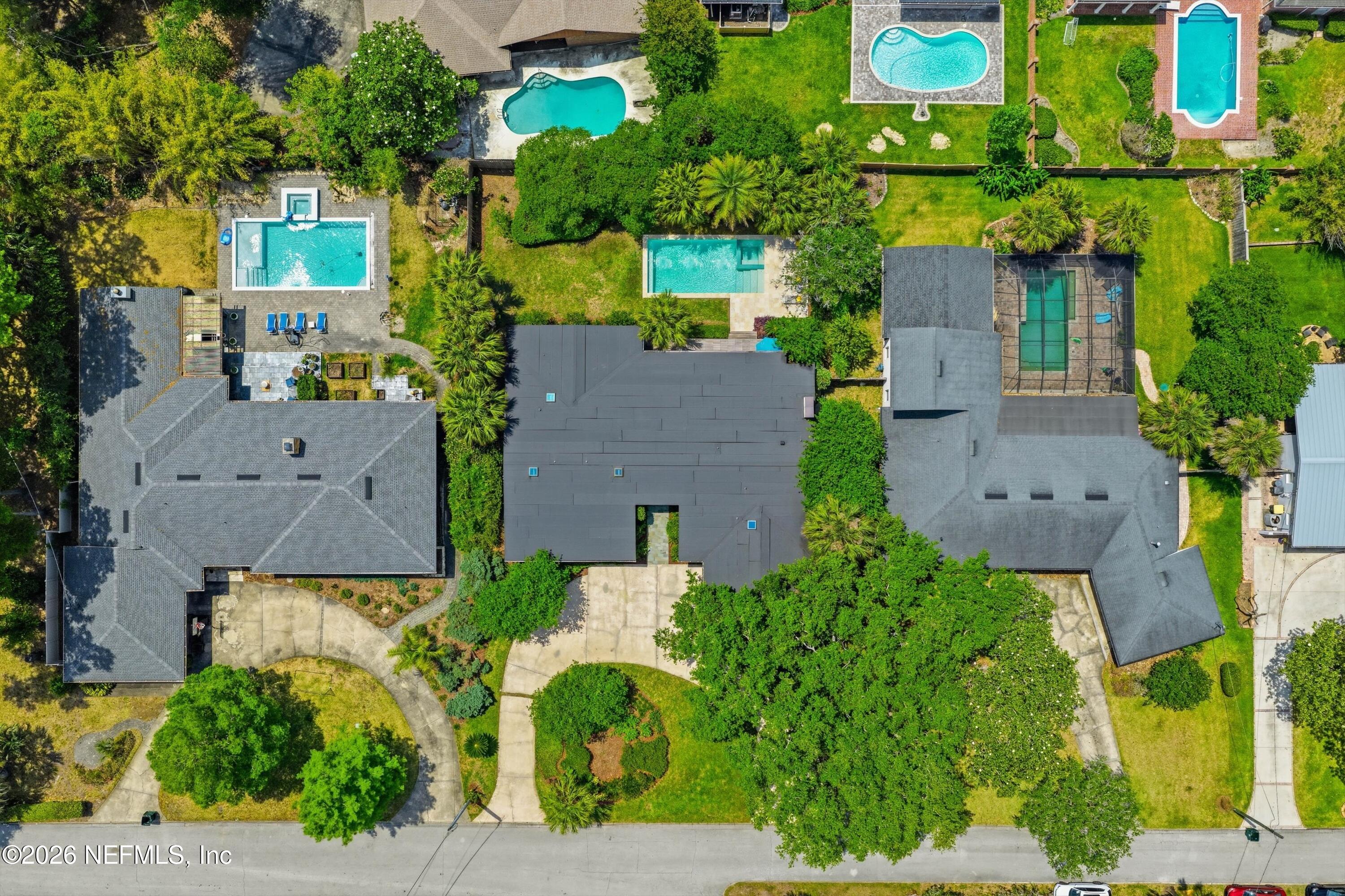 948 OLD GROVE MANOR Manor