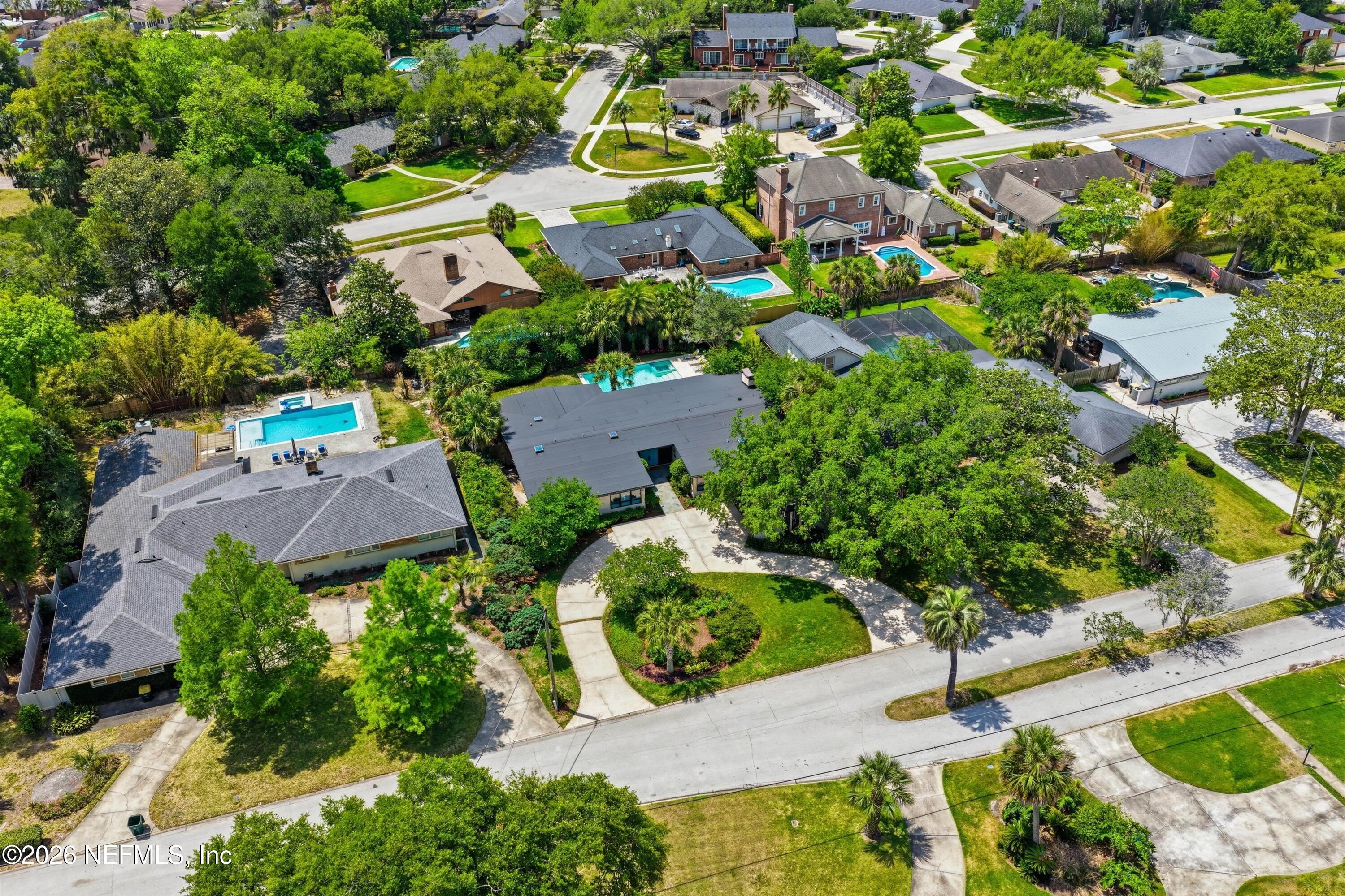 948 OLD GROVE MANOR Manor