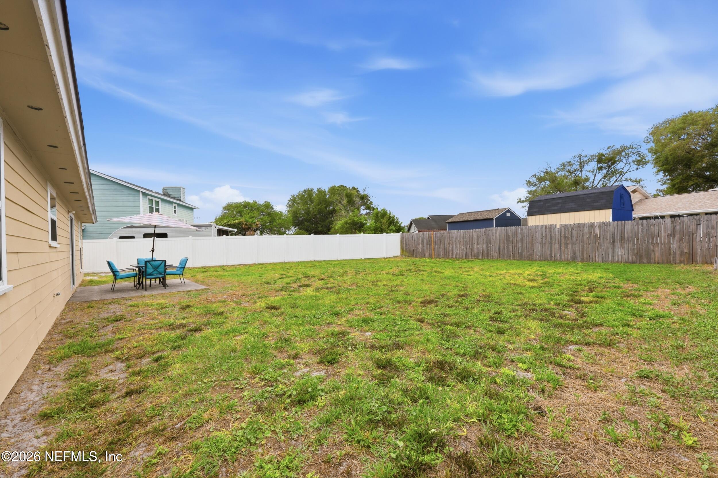 2550 OAKVIEW Drive