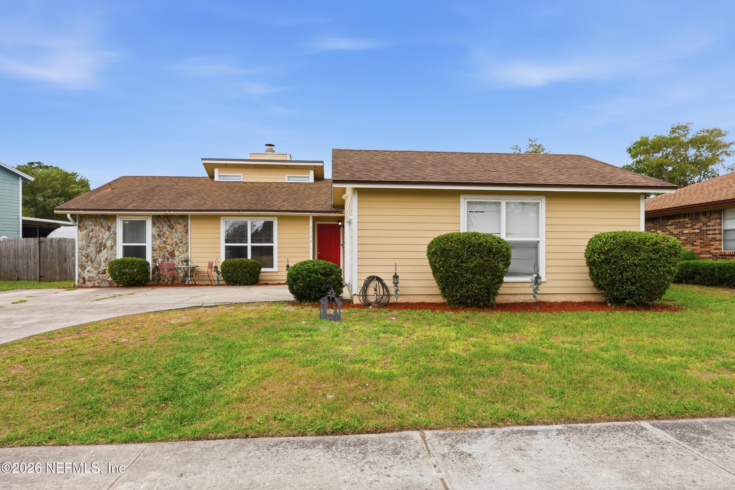 2550 OAKVIEW Drive