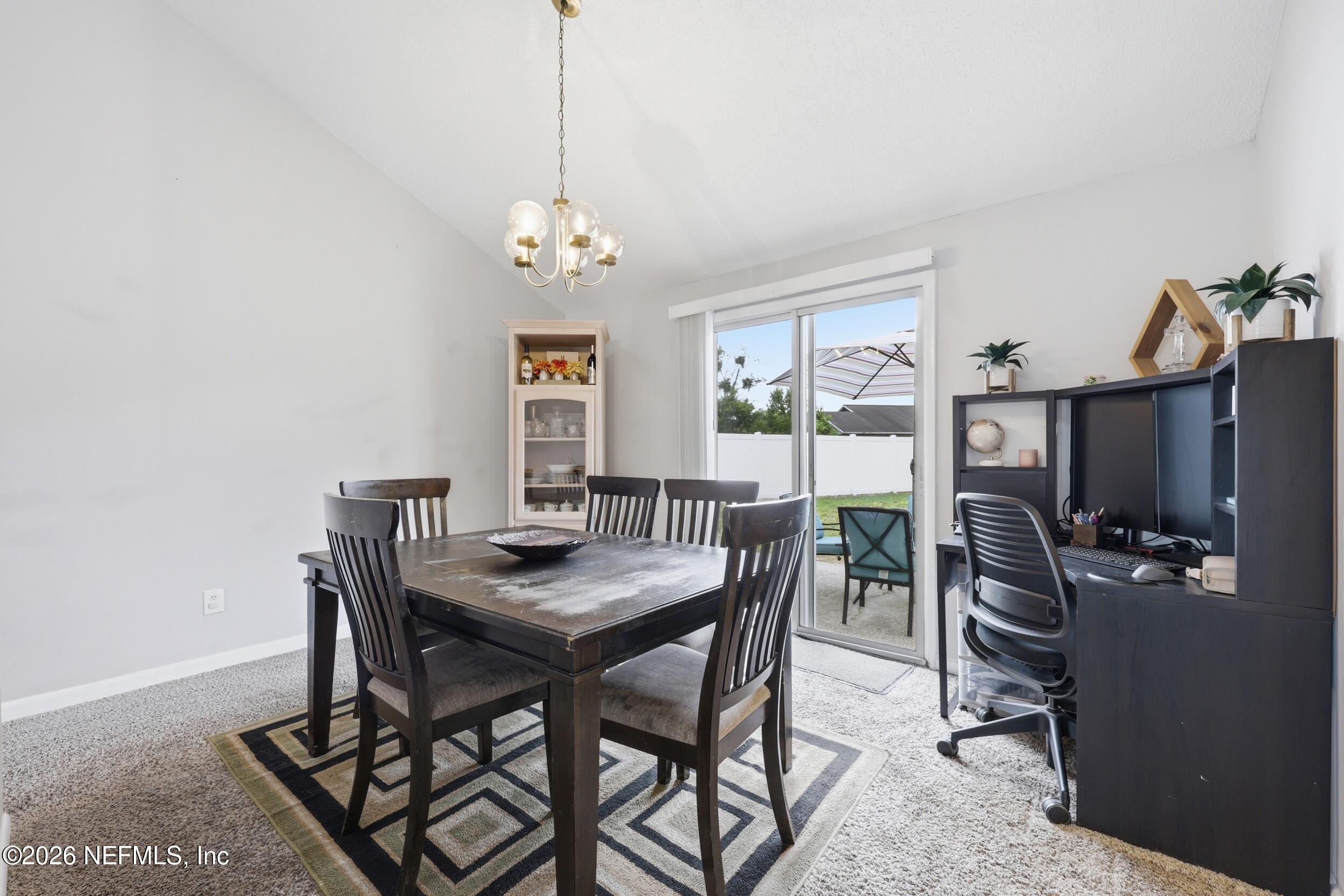 2550 OAKVIEW Drive