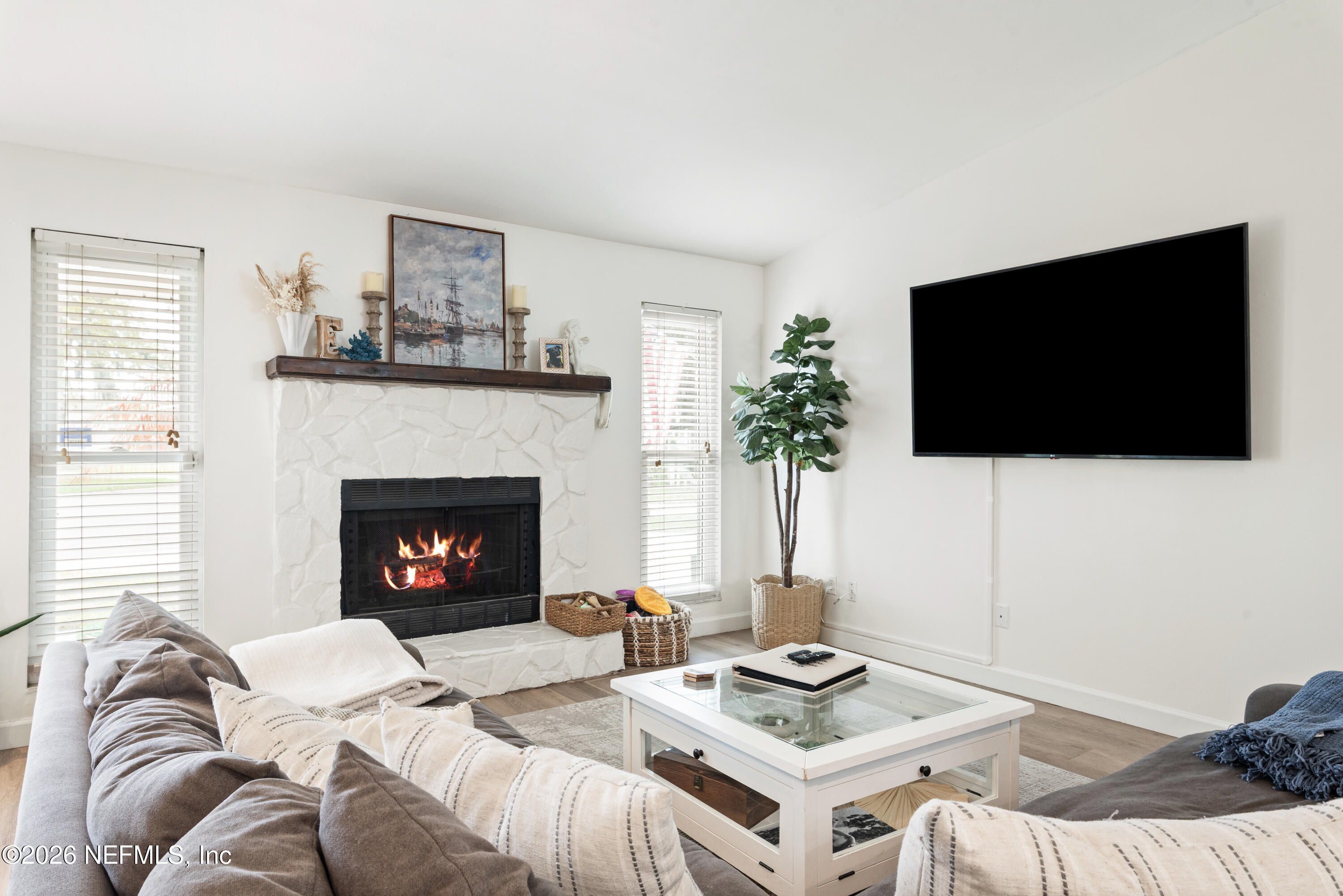 578 PEREGRINE Court