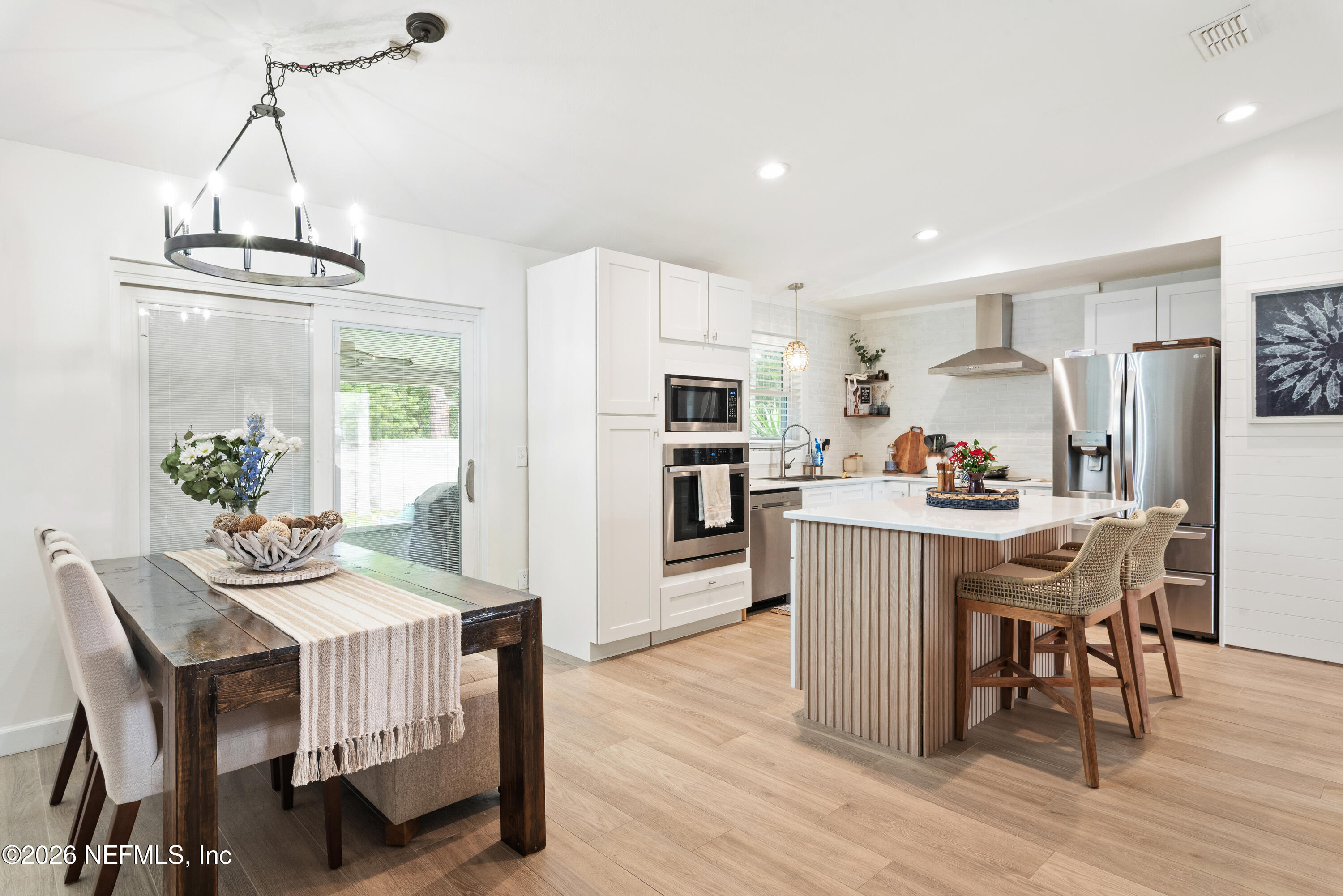 578 PEREGRINE Court