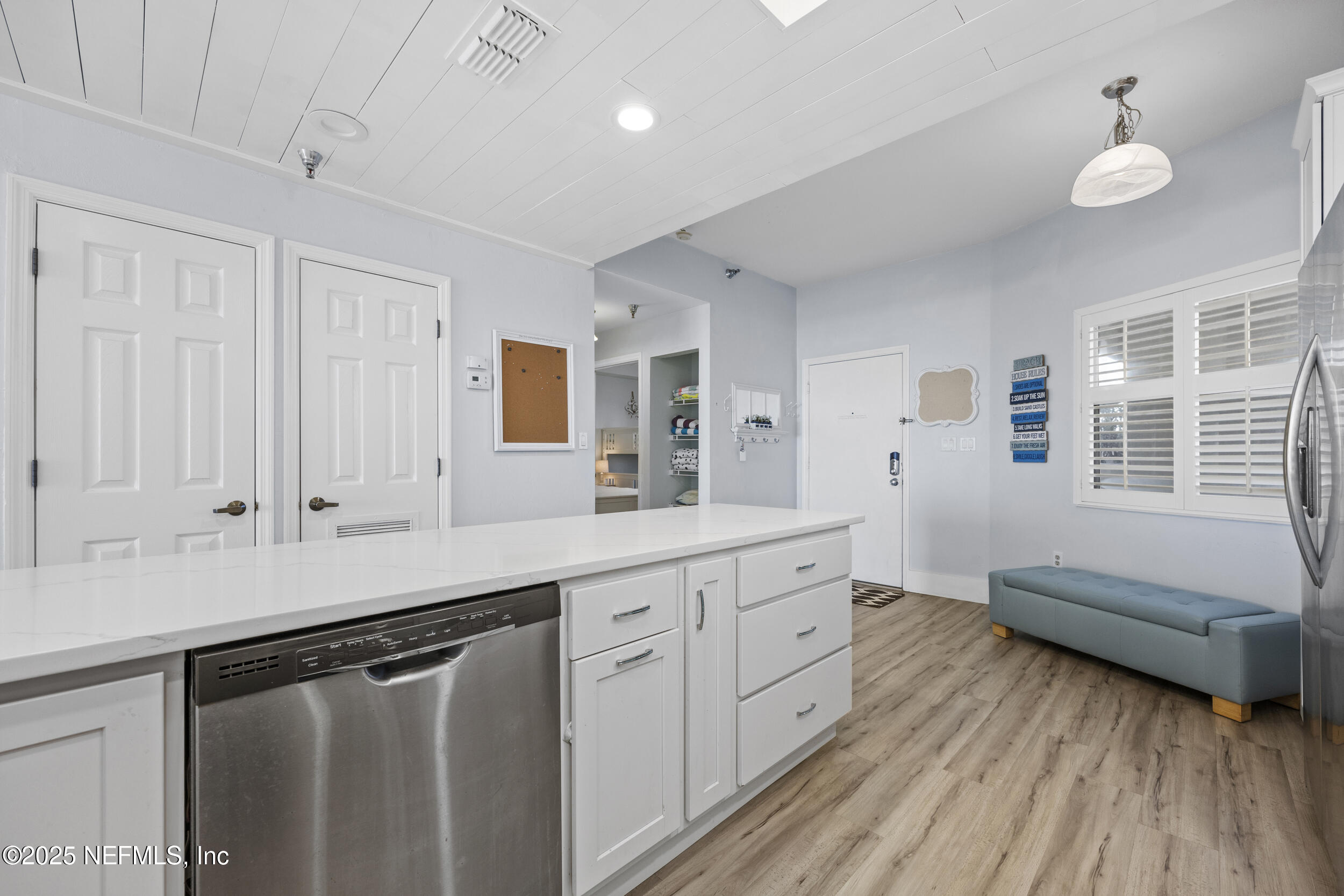 104 SURFVIEW Drive 2203
