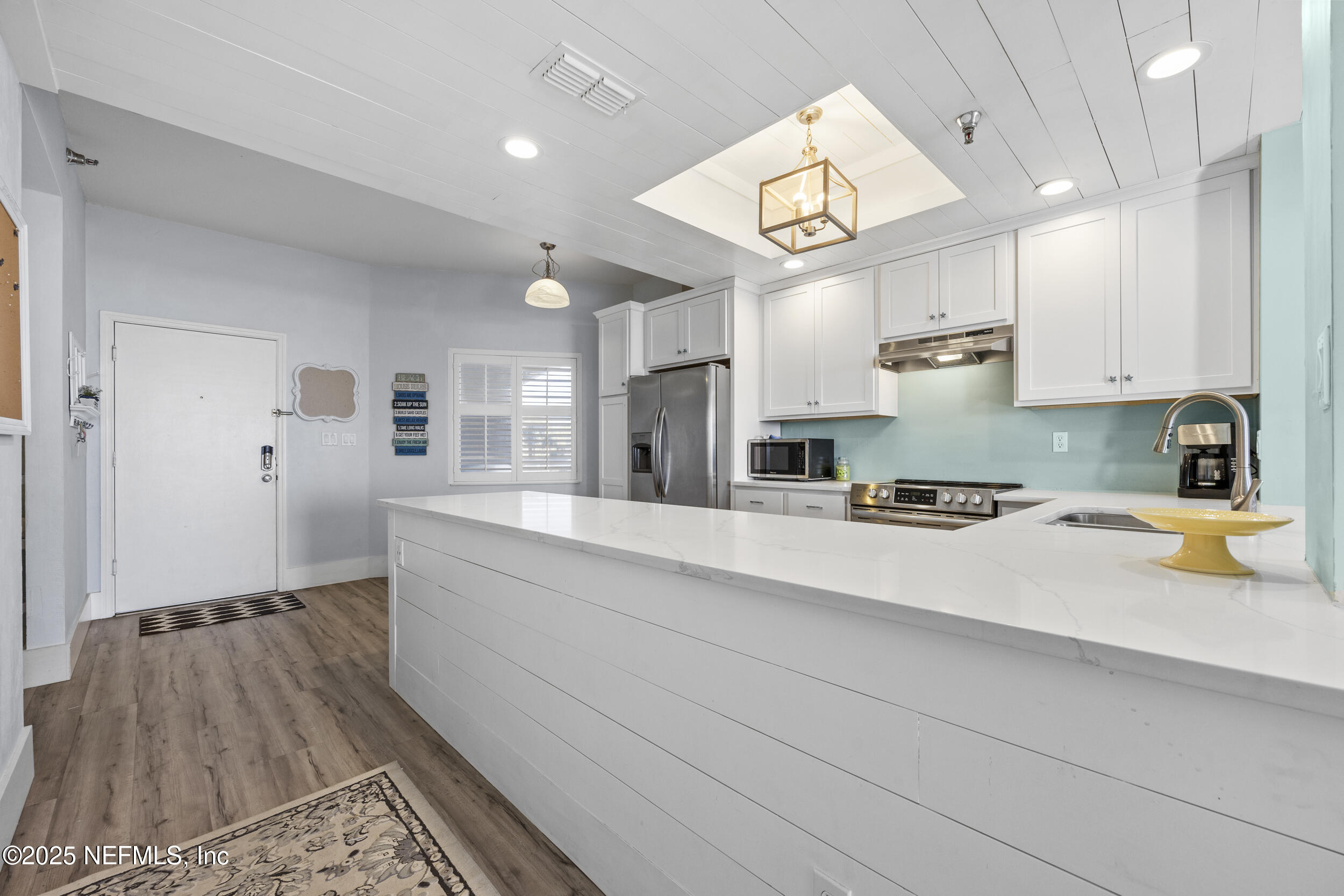 104 SURFVIEW Drive 2203