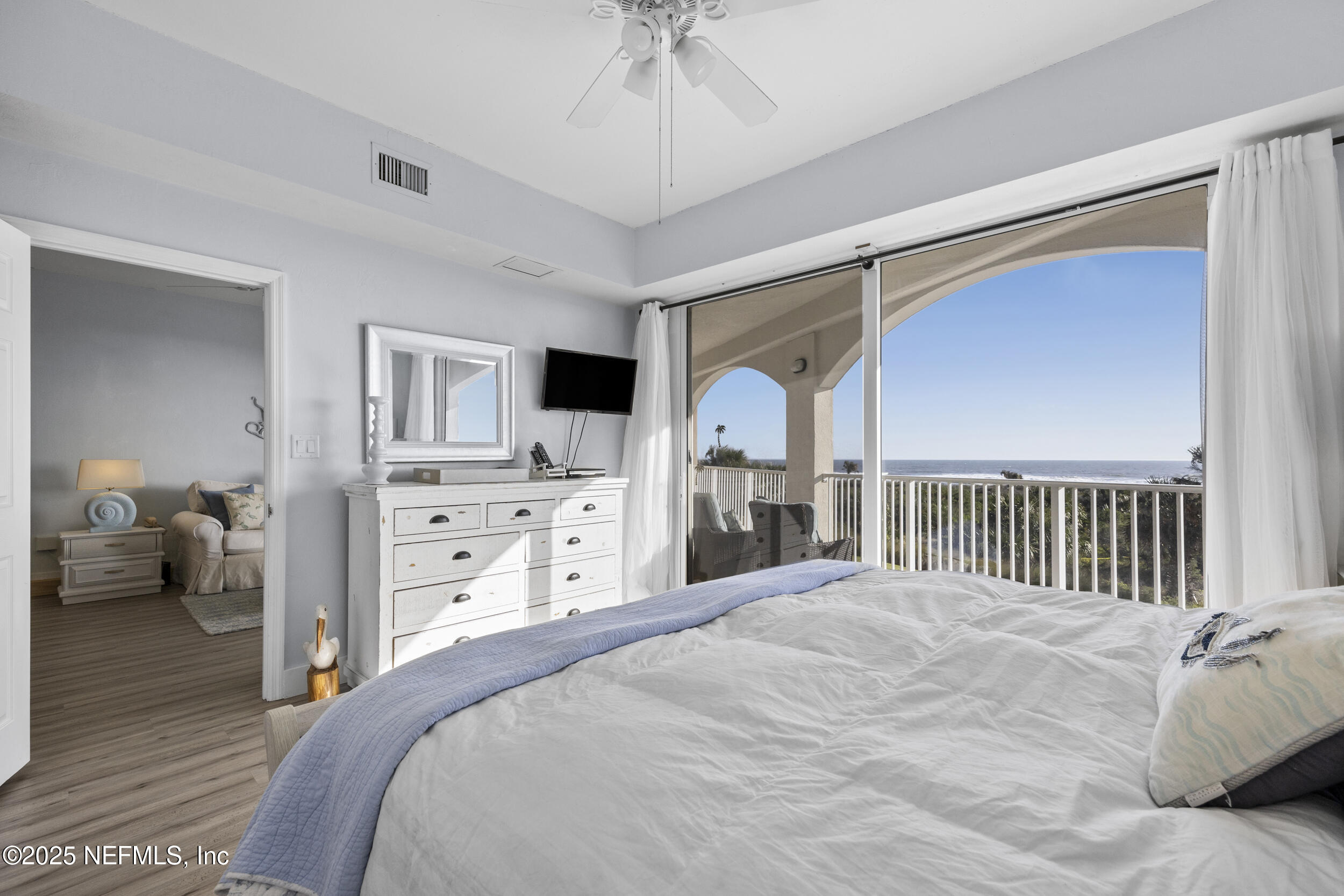 104 SURFVIEW Drive 2203