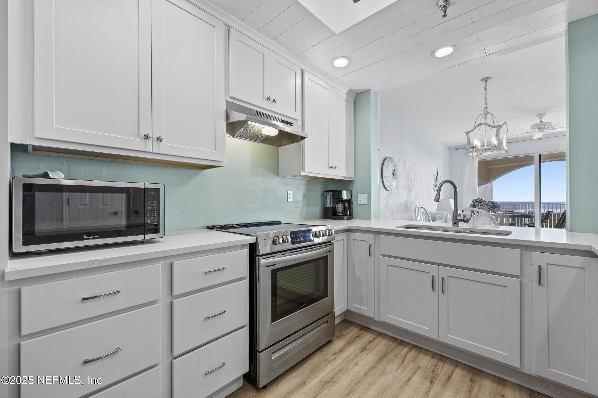 104 SURFVIEW Drive 2203