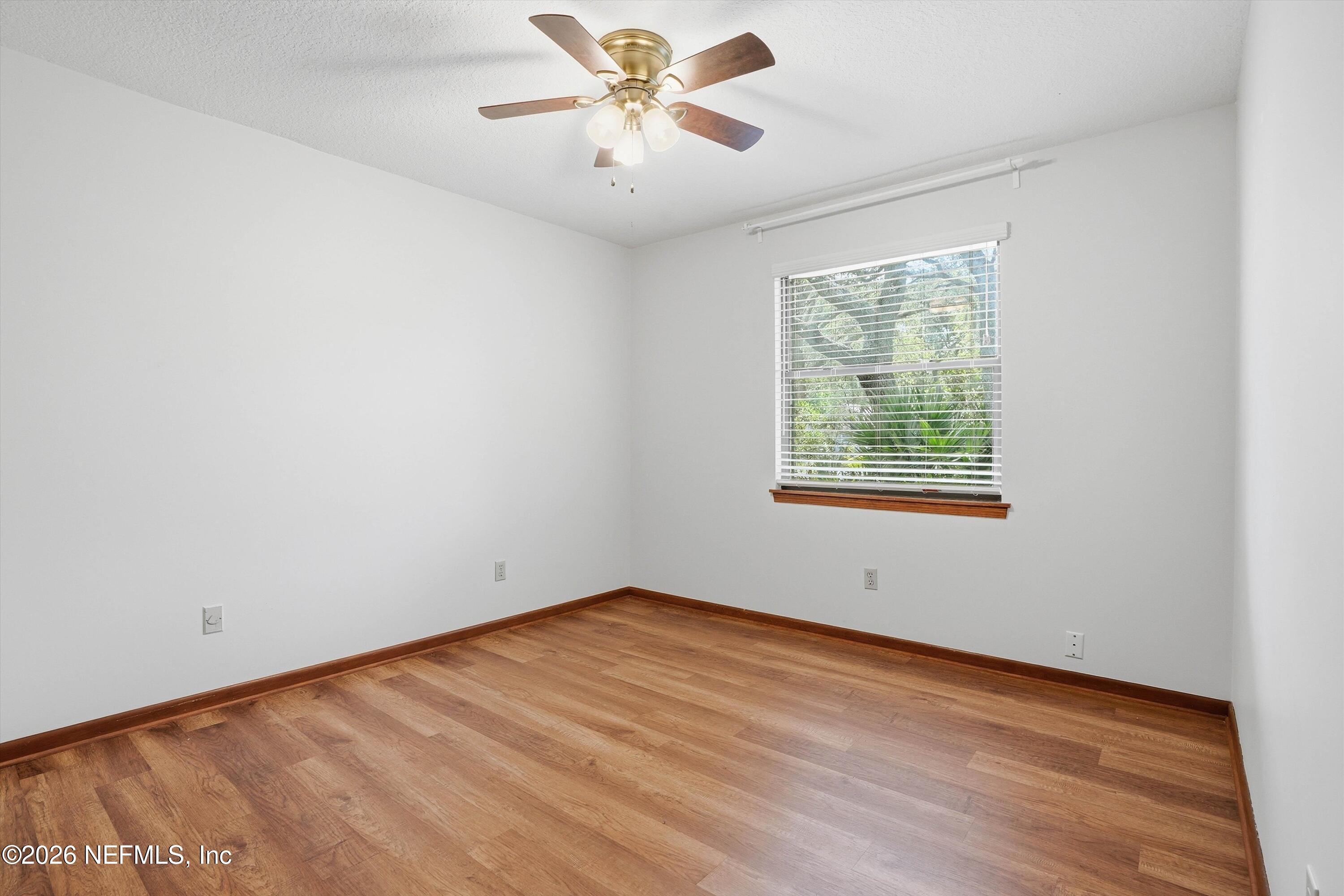 1528 LEEWARD Lane