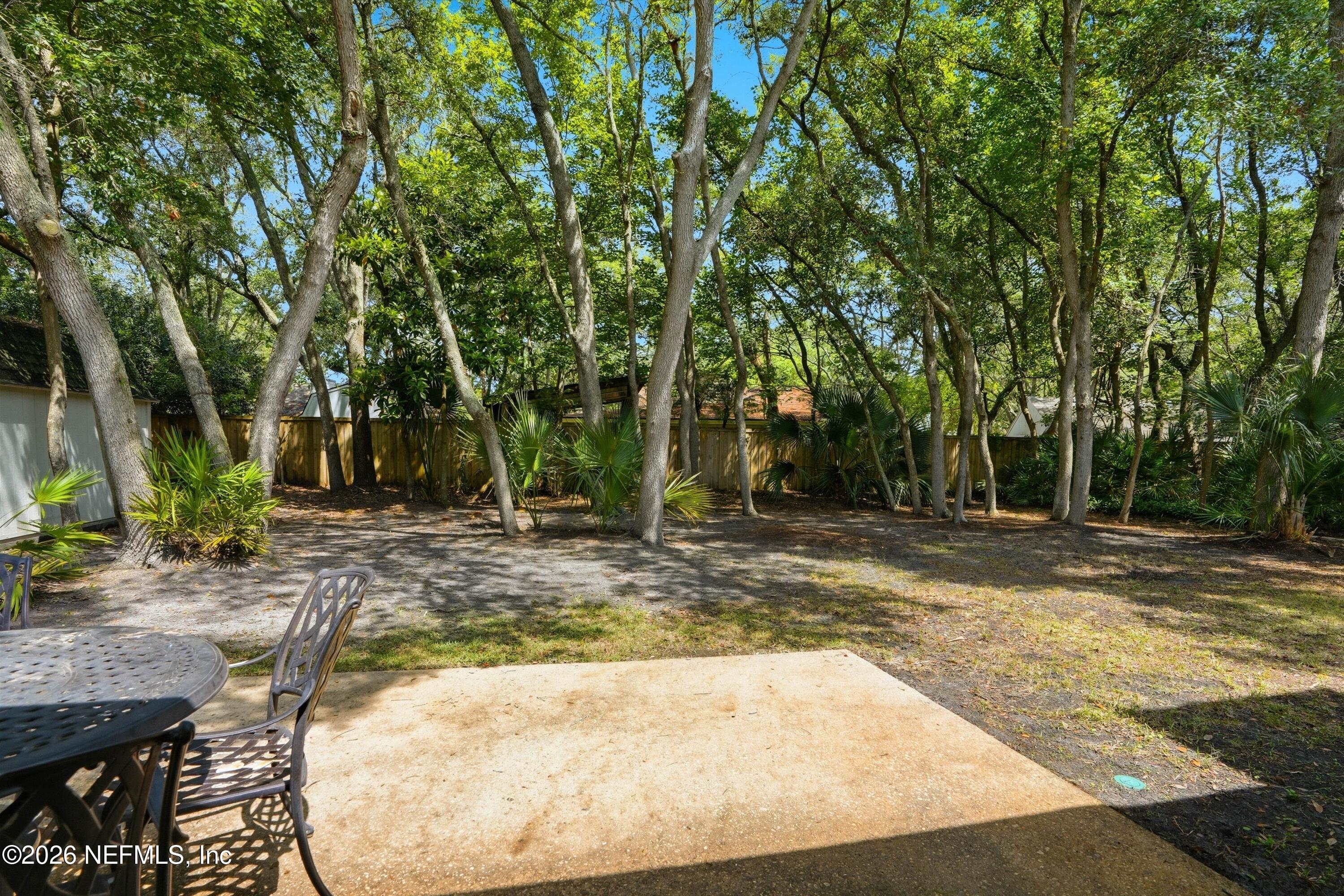 1528 LEEWARD Lane