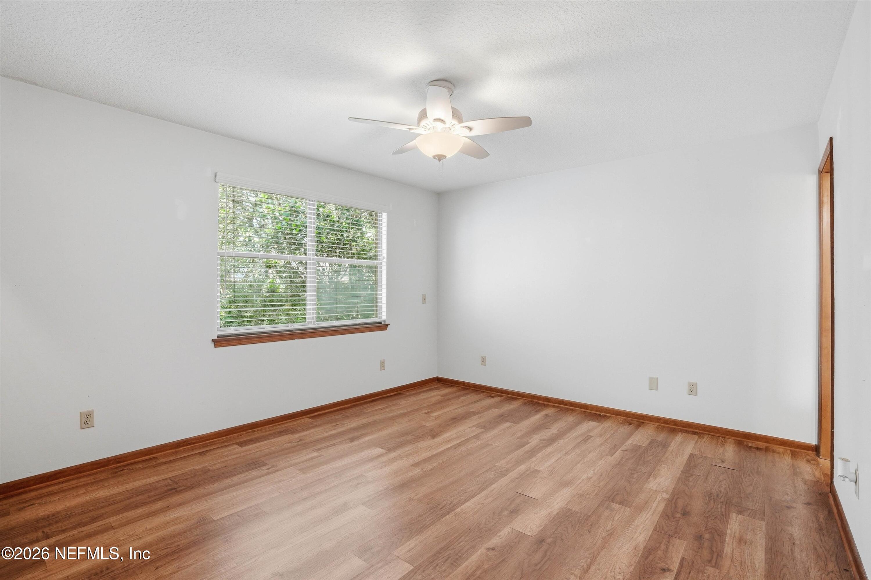 1528 LEEWARD Lane