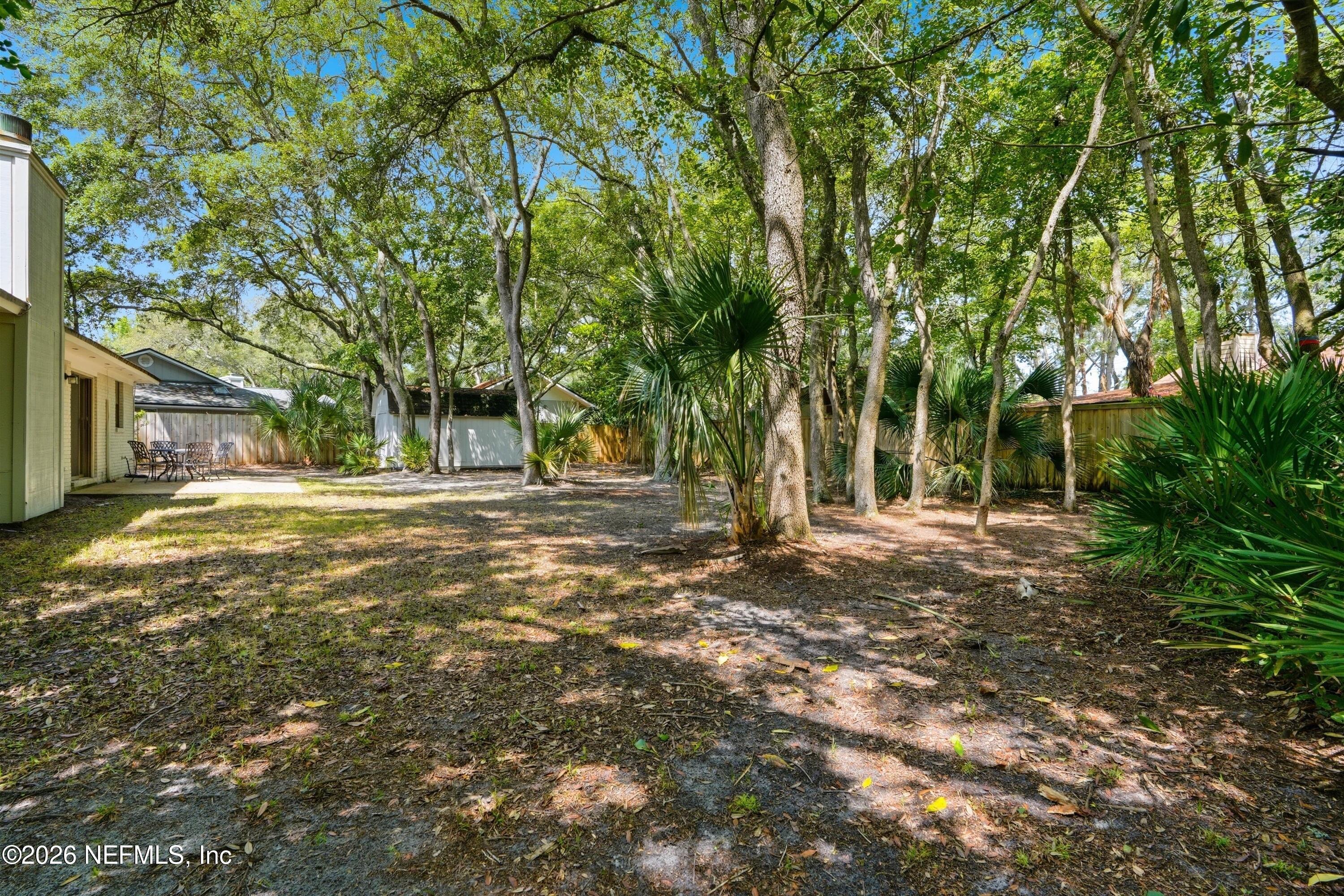1528 LEEWARD Lane