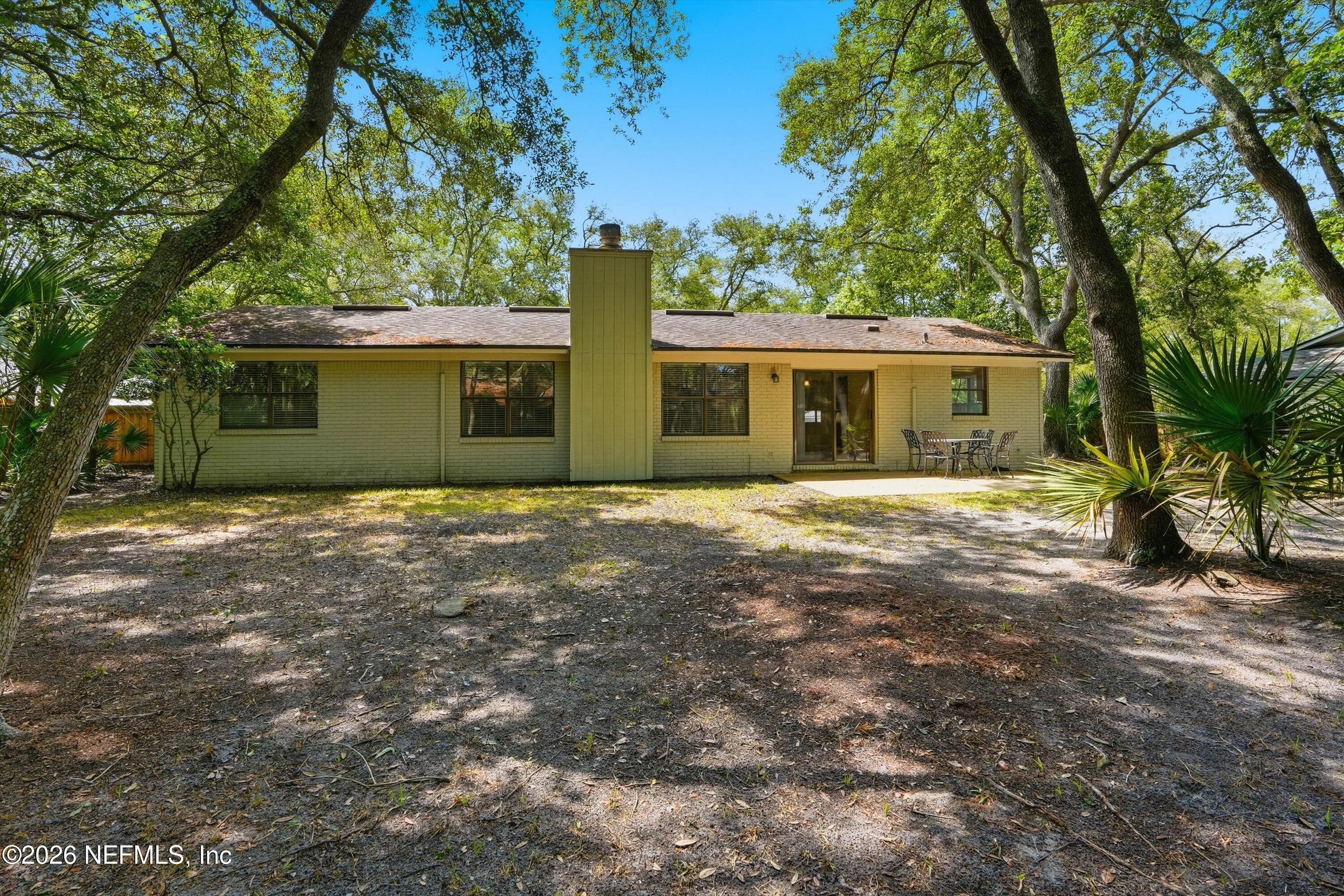 1528 LEEWARD Lane