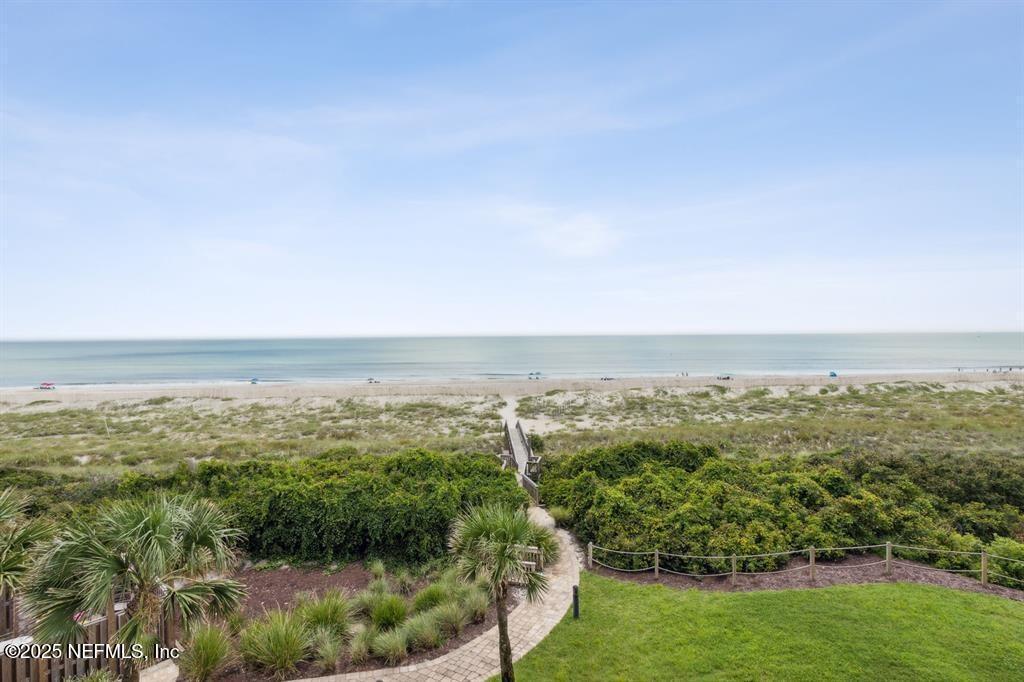 223 SANDCASTLES Court
