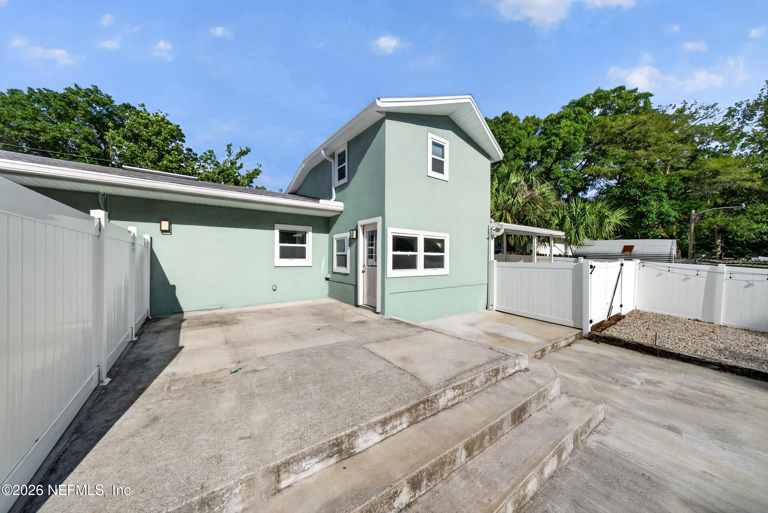 1364 DOMAS Drive