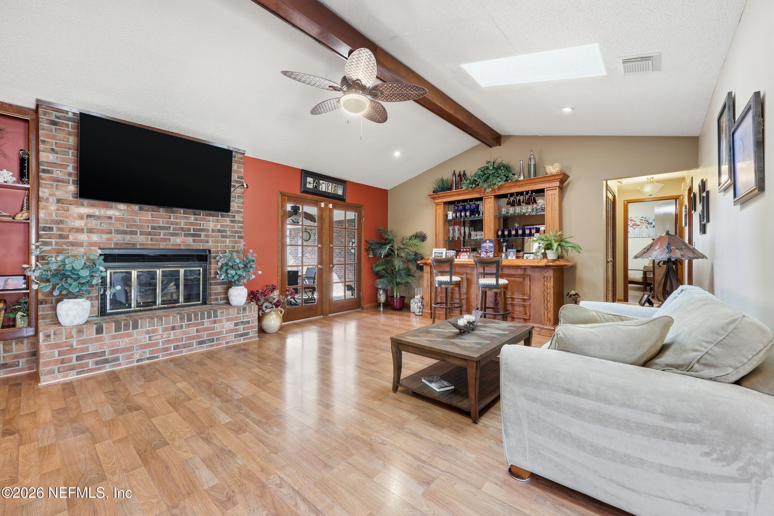 923 RIDGEWAY Court
