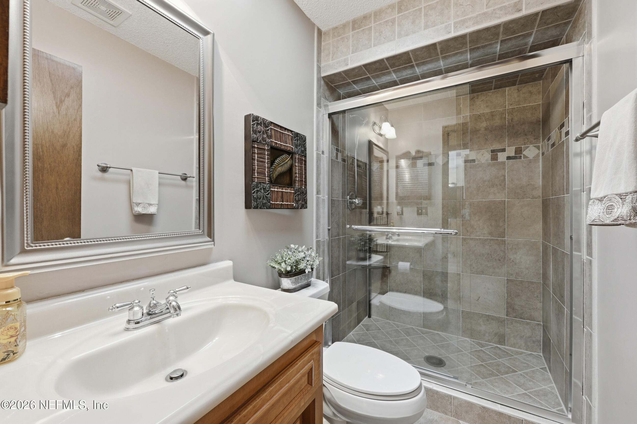 923 RIDGEWAY Court