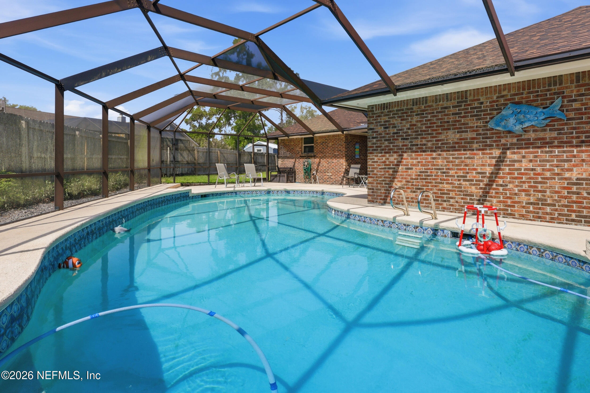 923 RIDGEWAY Court