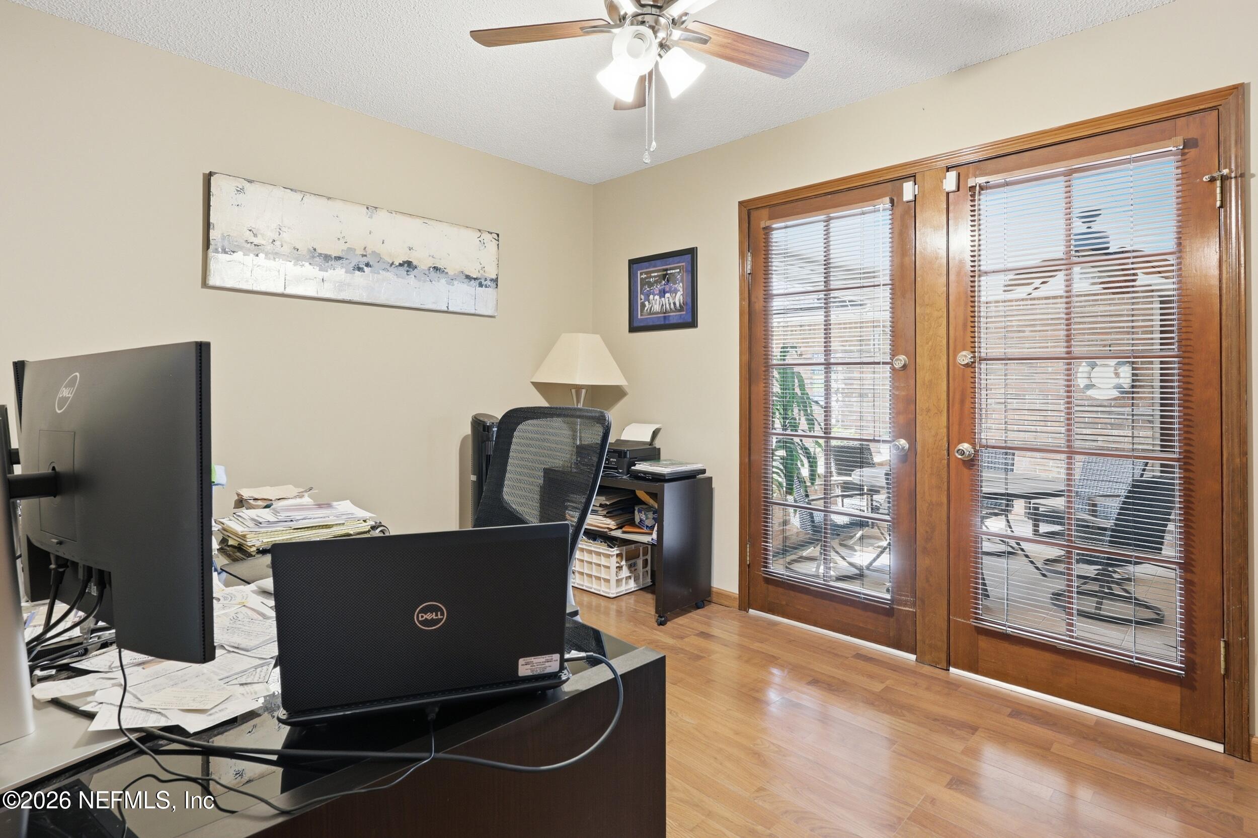 923 RIDGEWAY Court