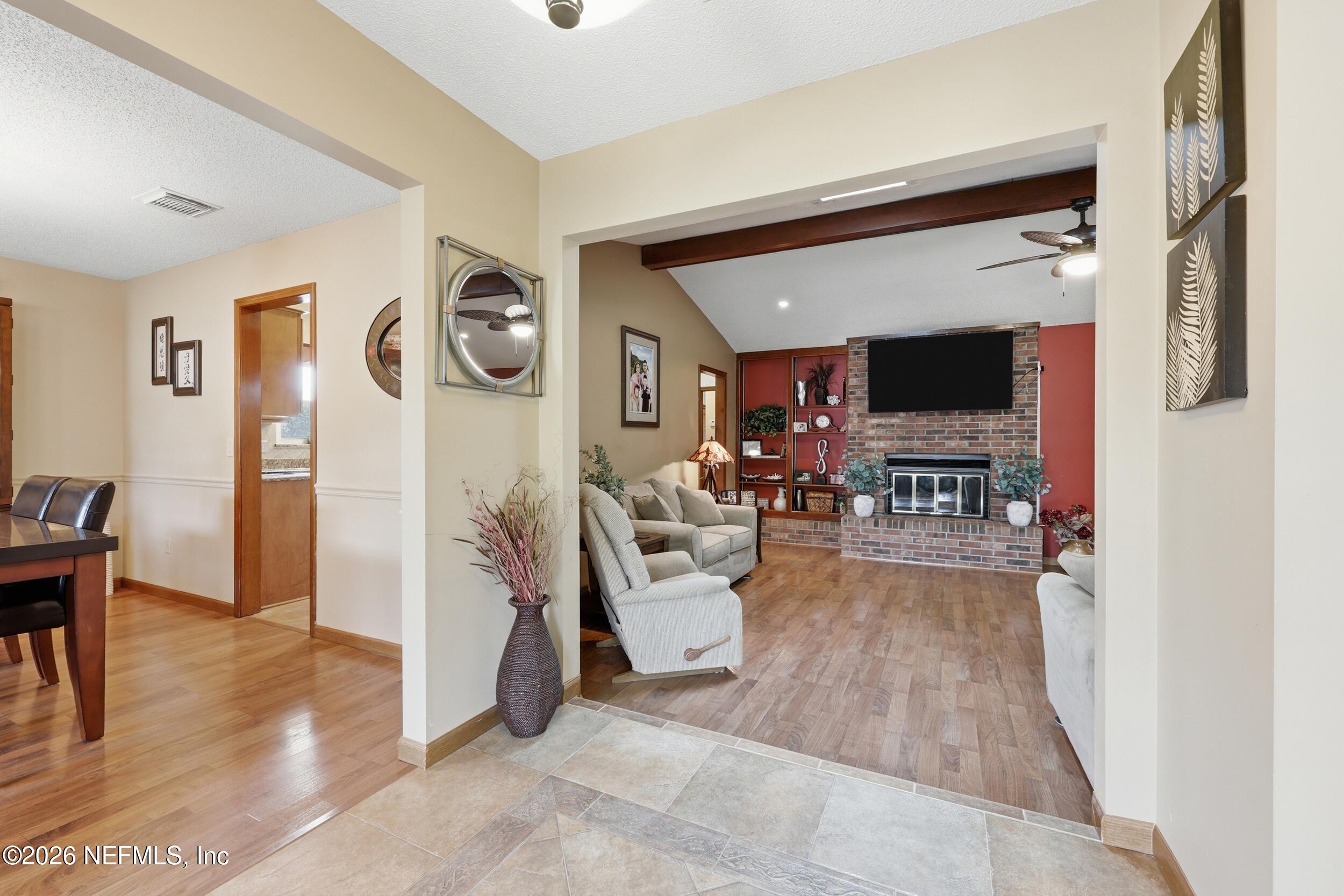 923 RIDGEWAY Court