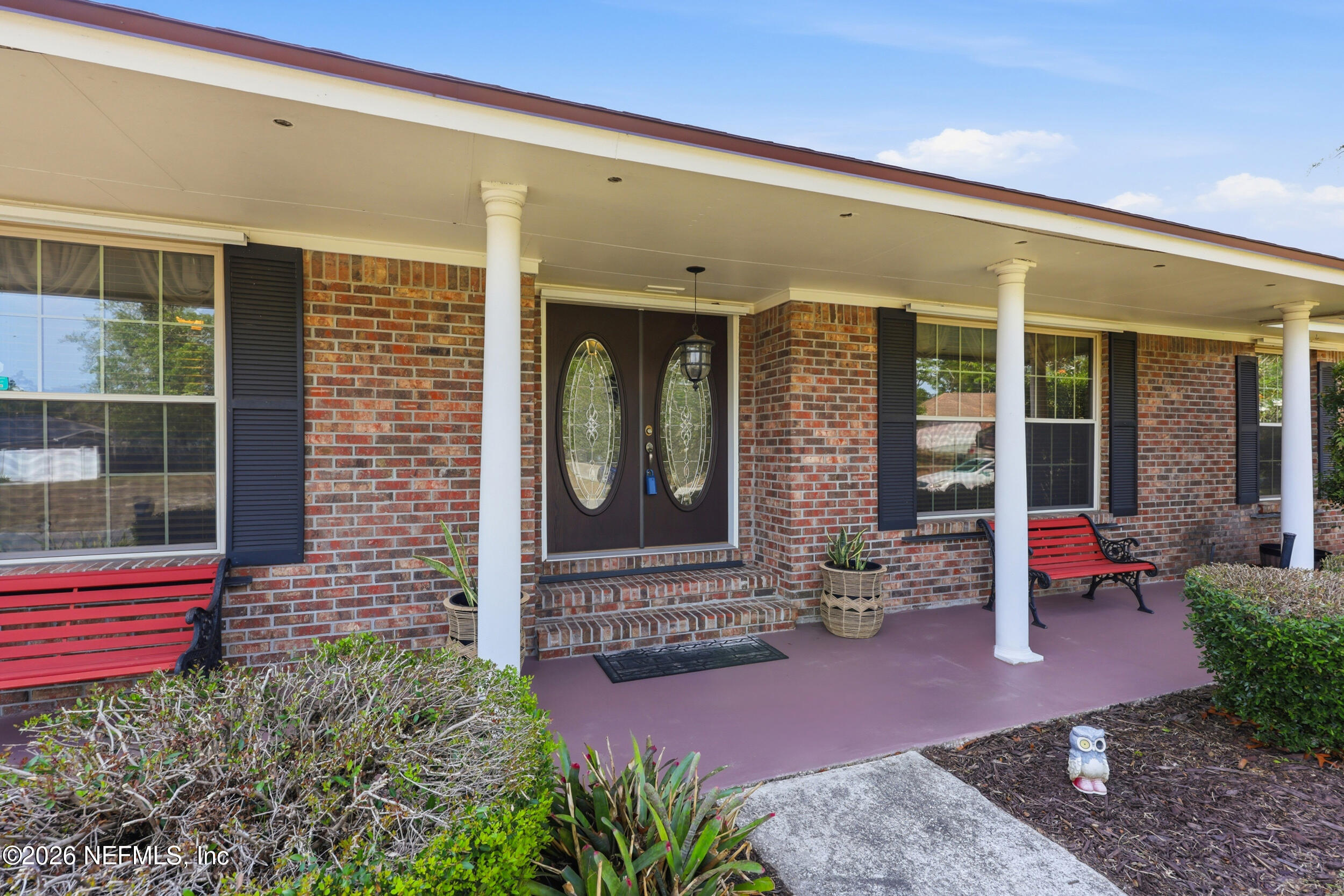 923 RIDGEWAY Court
