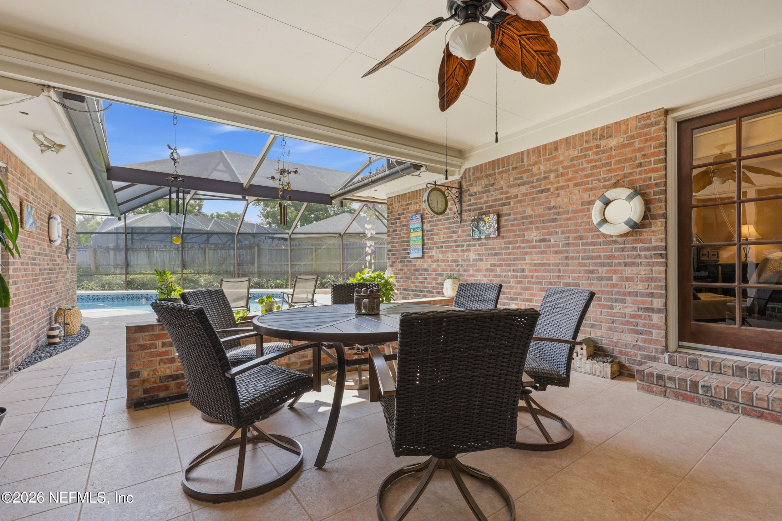 923 RIDGEWAY Court