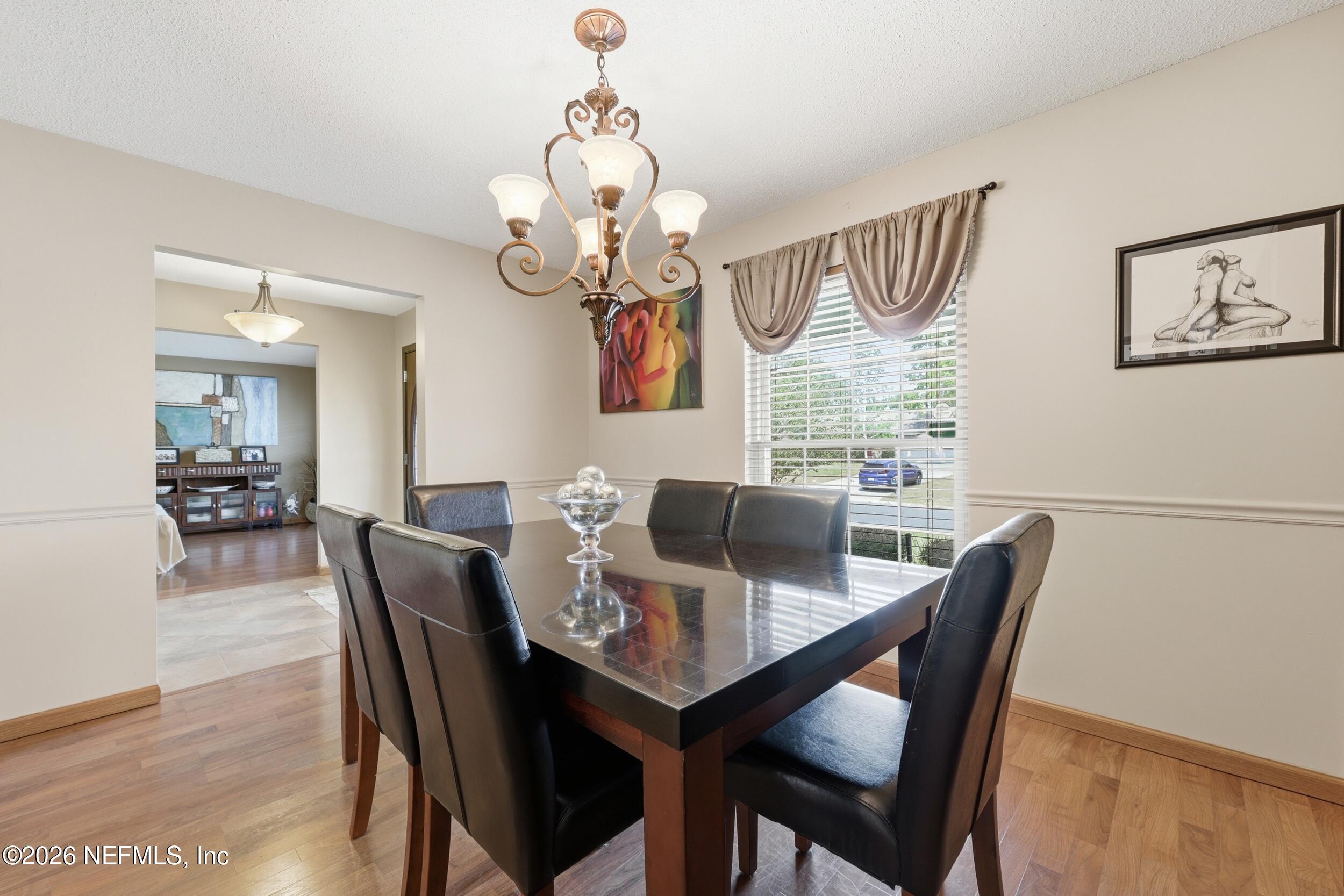 923 RIDGEWAY Court