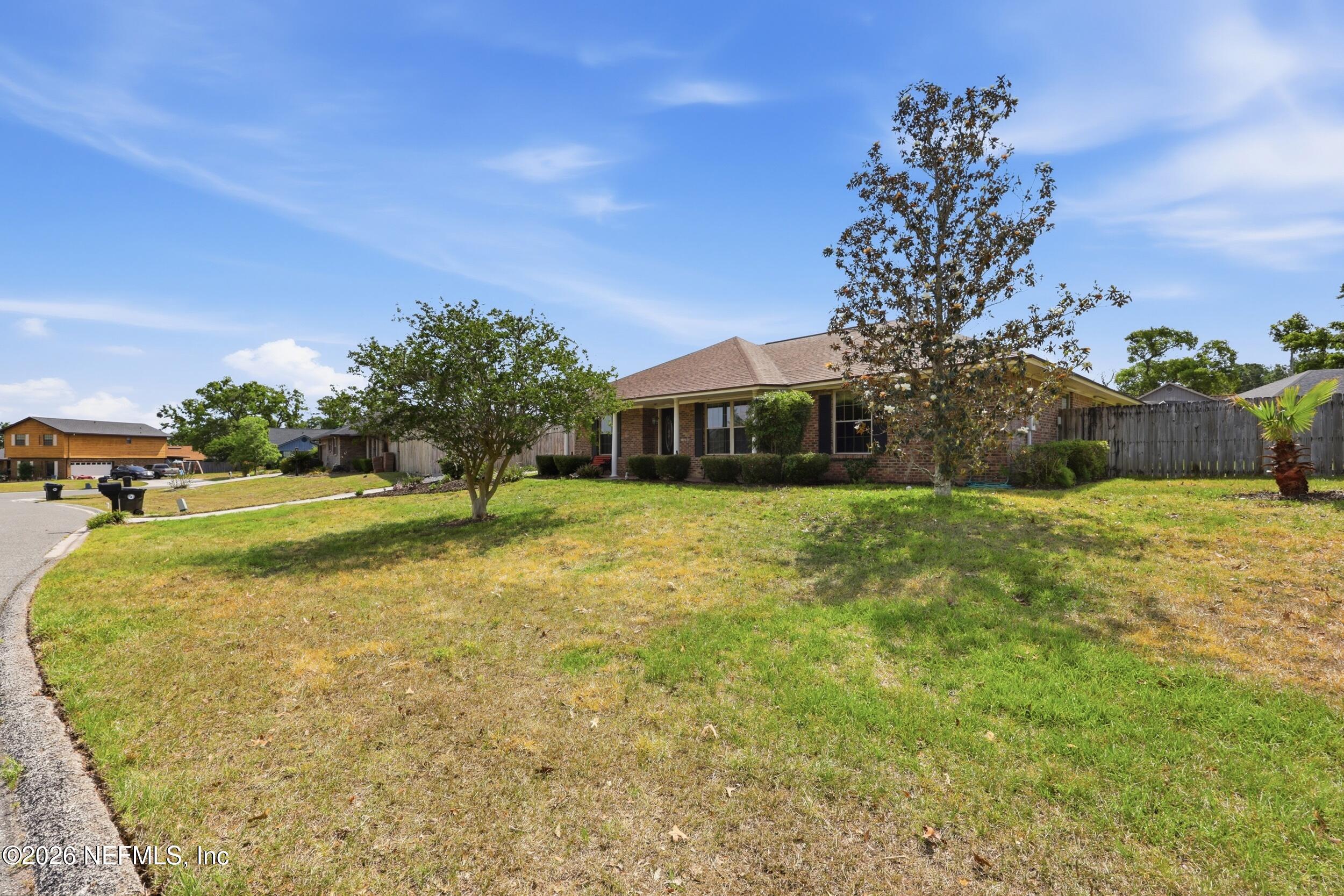 923 RIDGEWAY Court