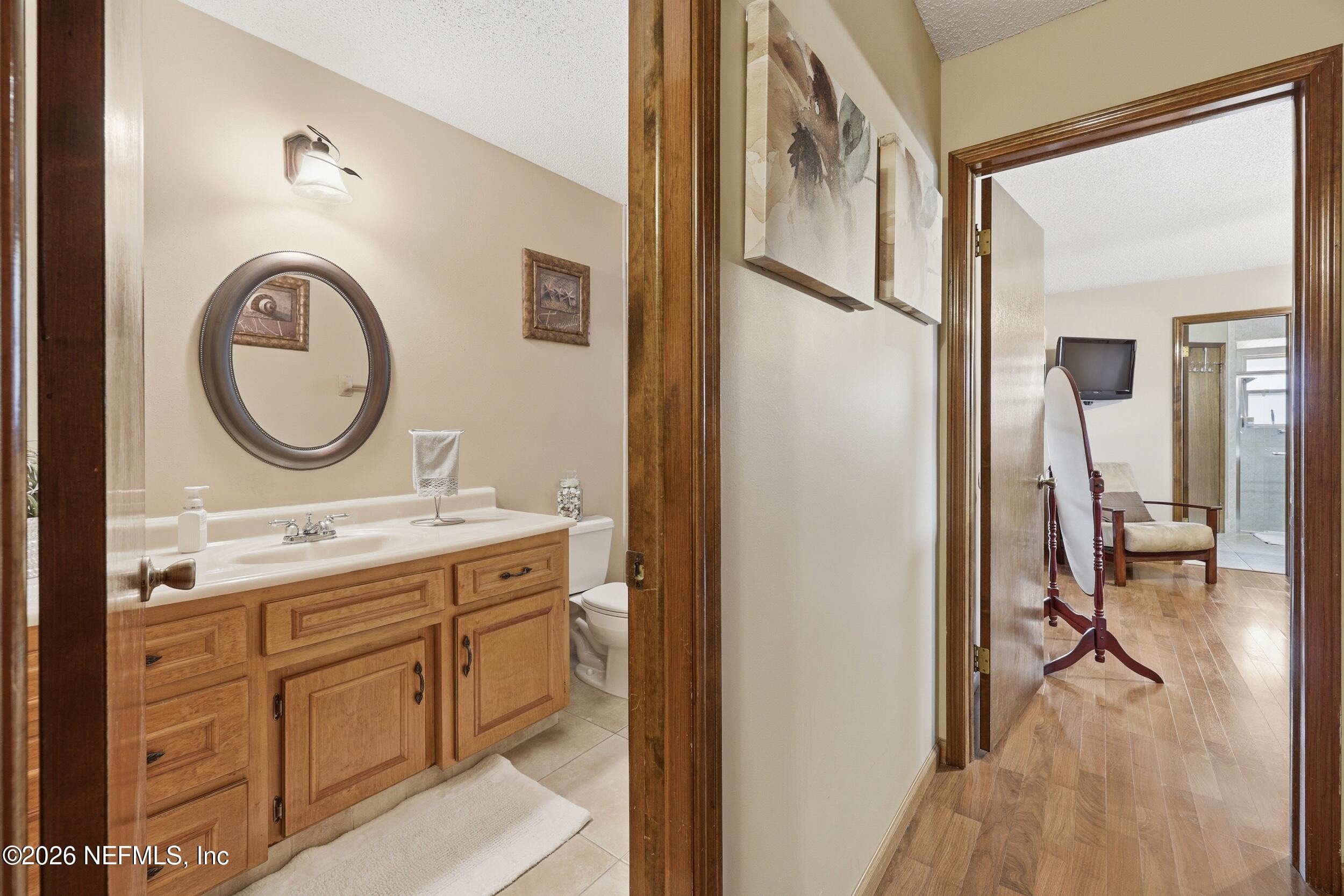 923 RIDGEWAY Court