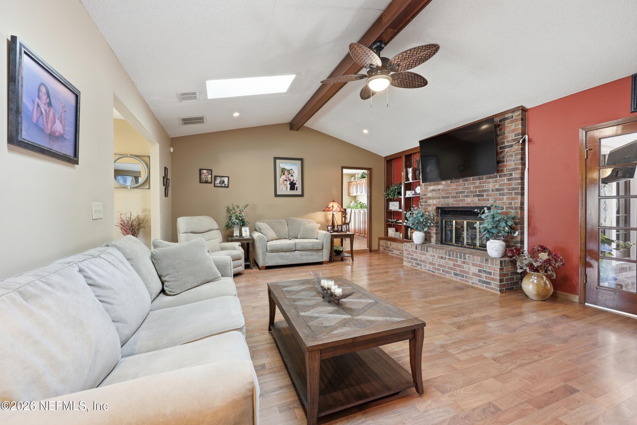 923 RIDGEWAY Court