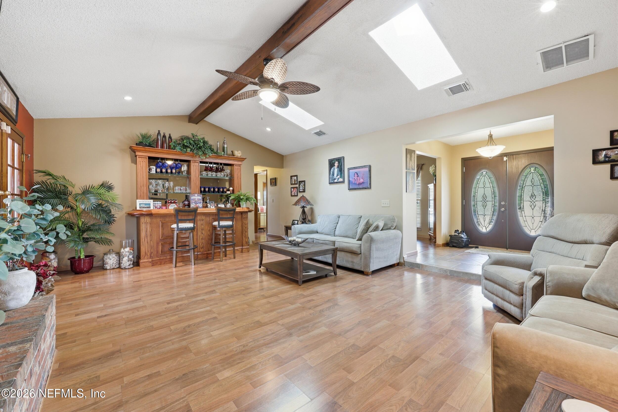923 RIDGEWAY Court