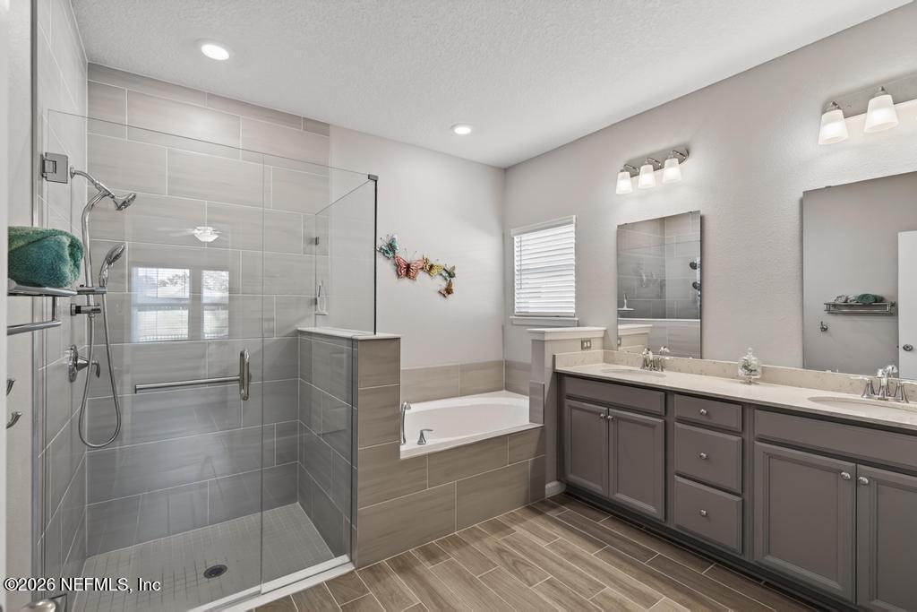 872 Brown Bear Run, St. Johns