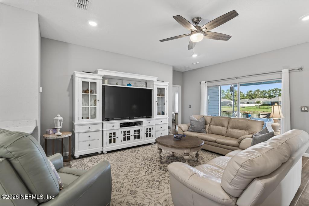 872 Brown Bear Run, St. Johns