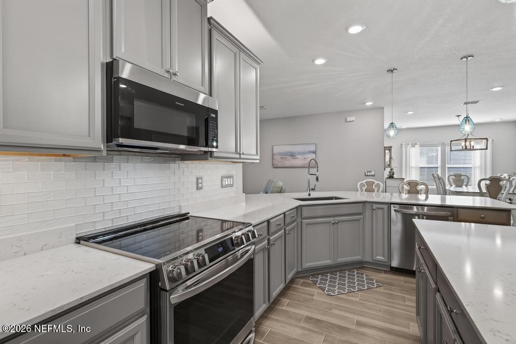 872 Brown Bear Run, St. Johns