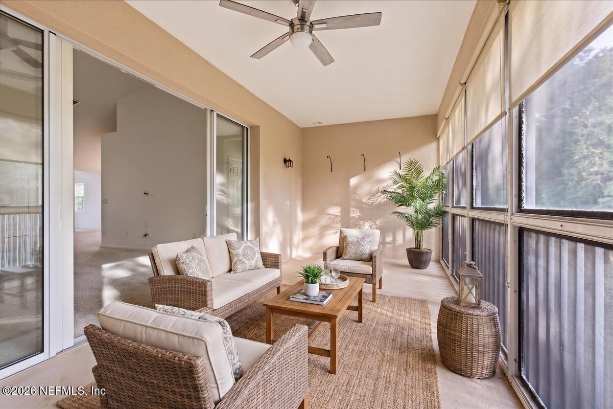 8521 LITTLE SWIFT Circle 34D