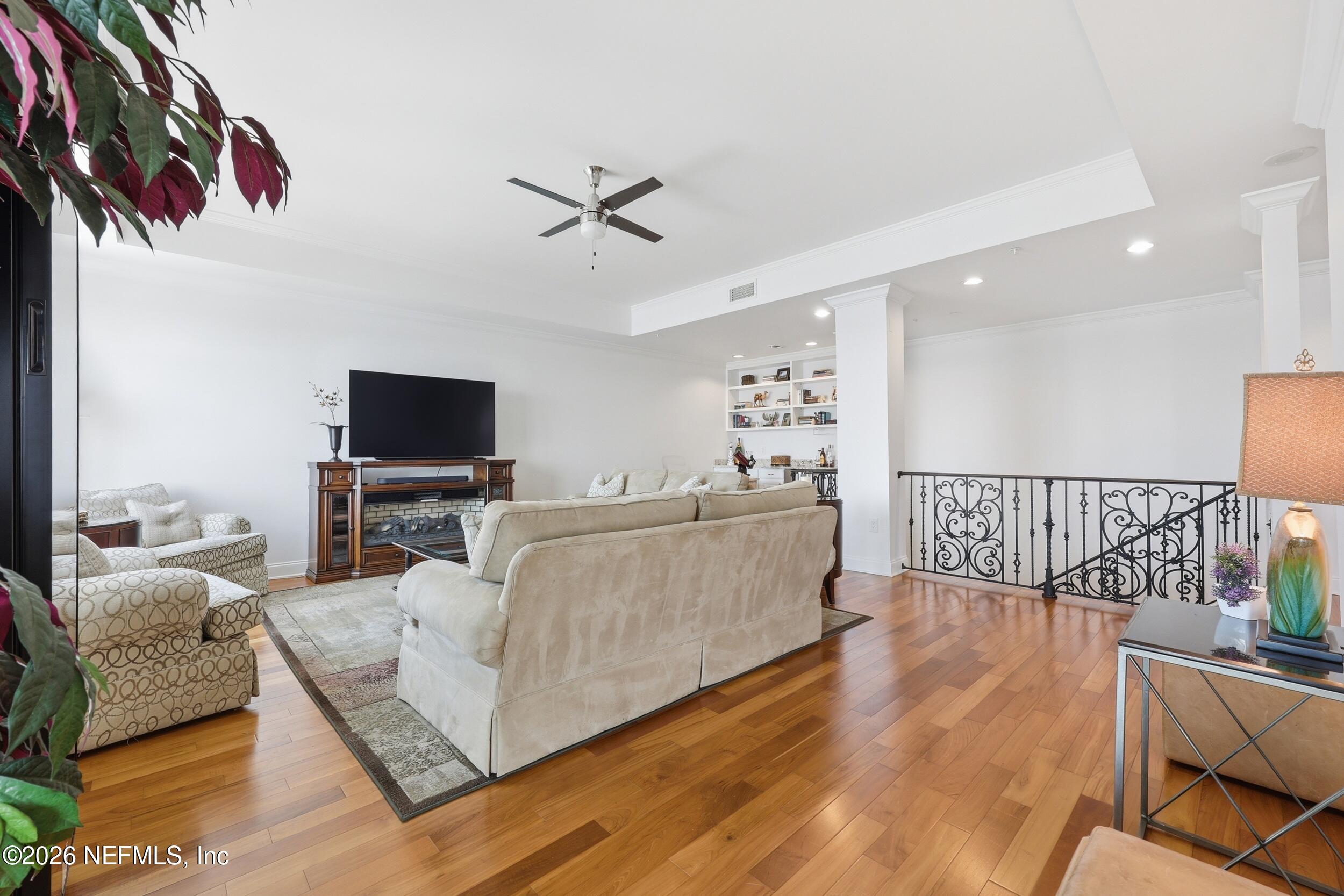400 E BAY Street PENTHOUSE 4