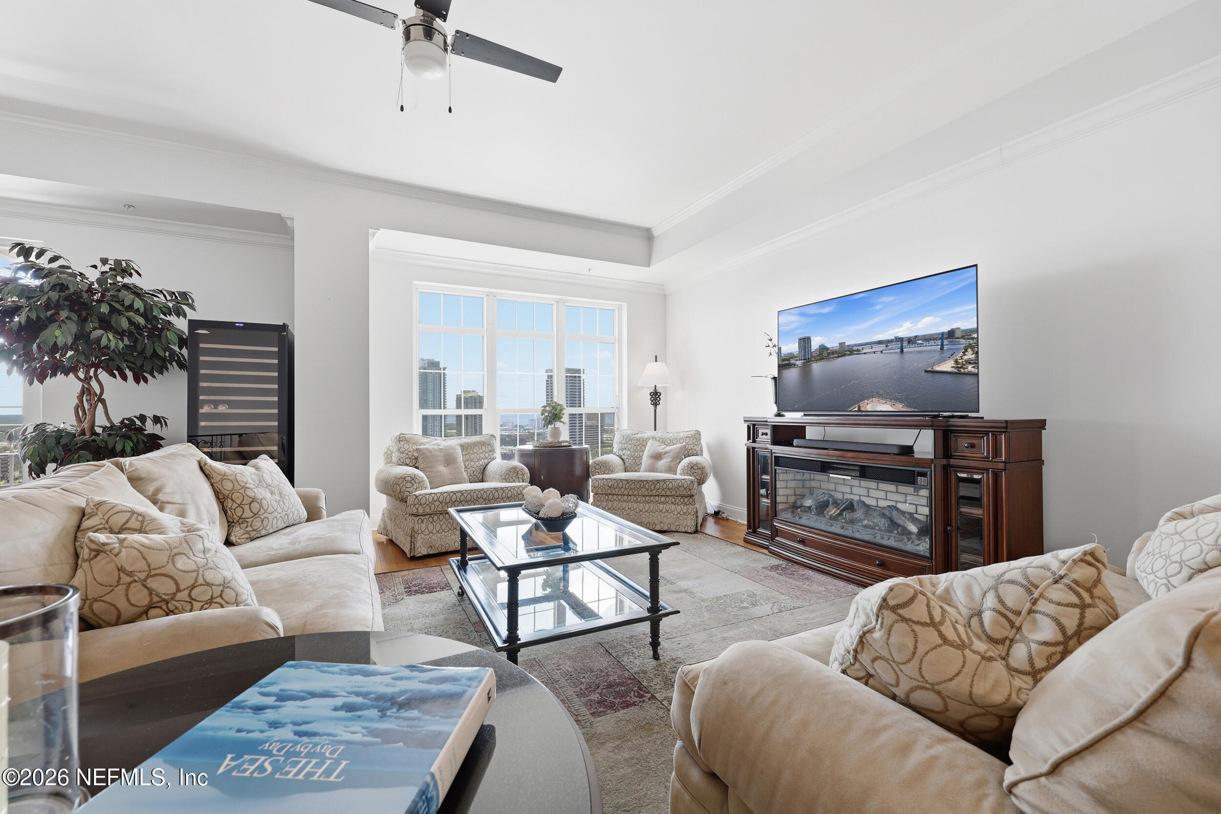 400 E BAY Street PENTHOUSE 4