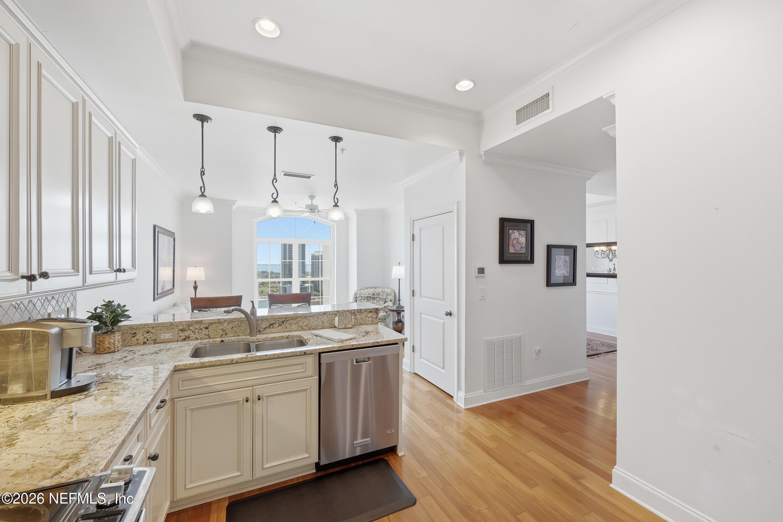 400 E BAY Street PENTHOUSE 4