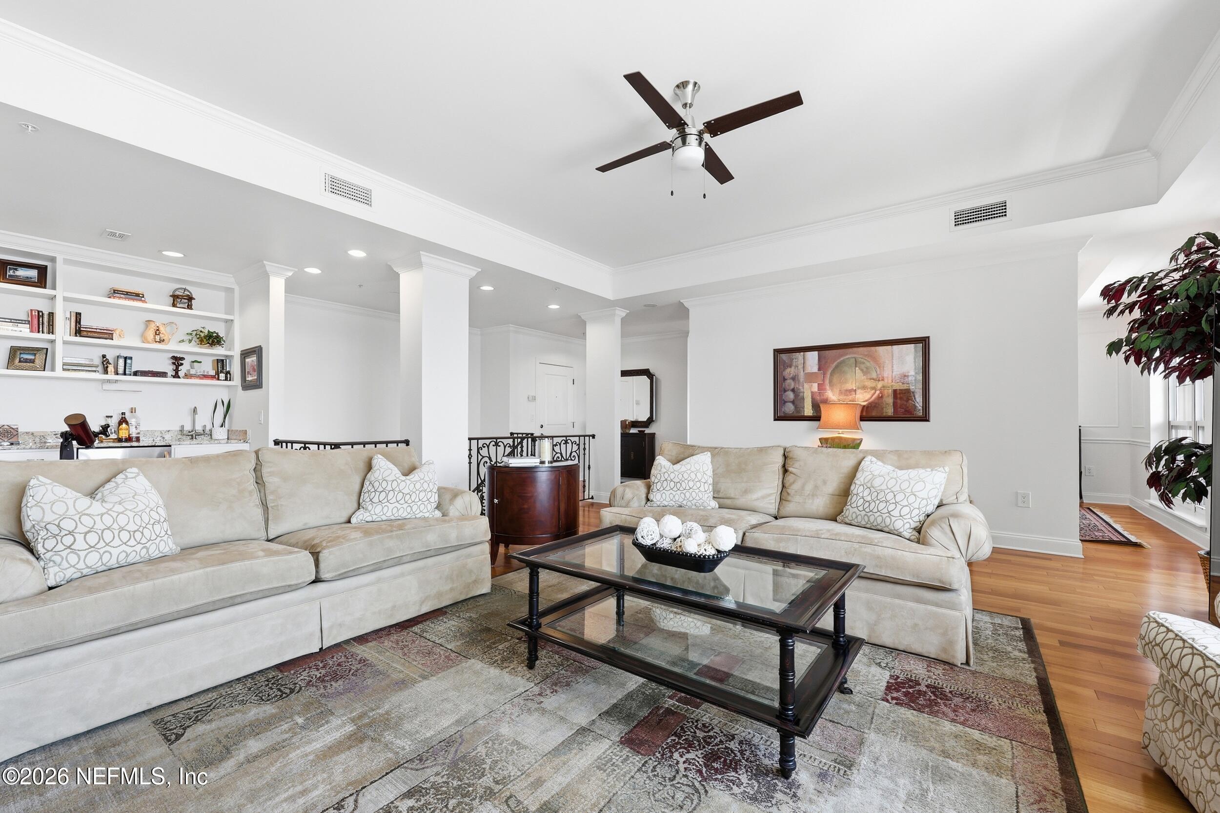 400 E BAY Street PENTHOUSE 4