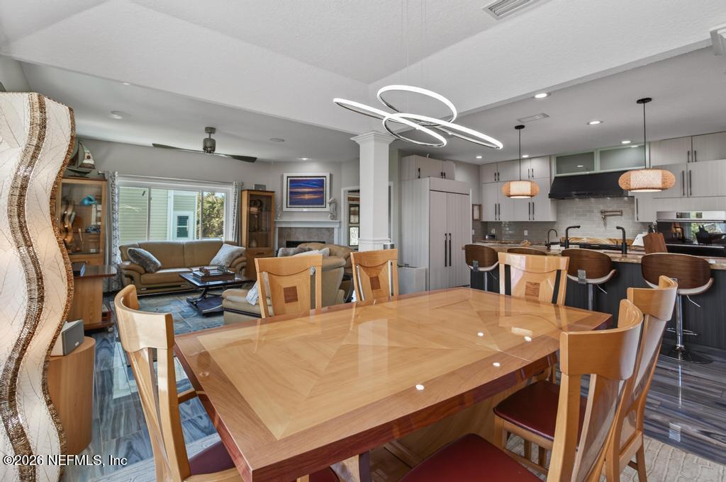 209 GULL Circle