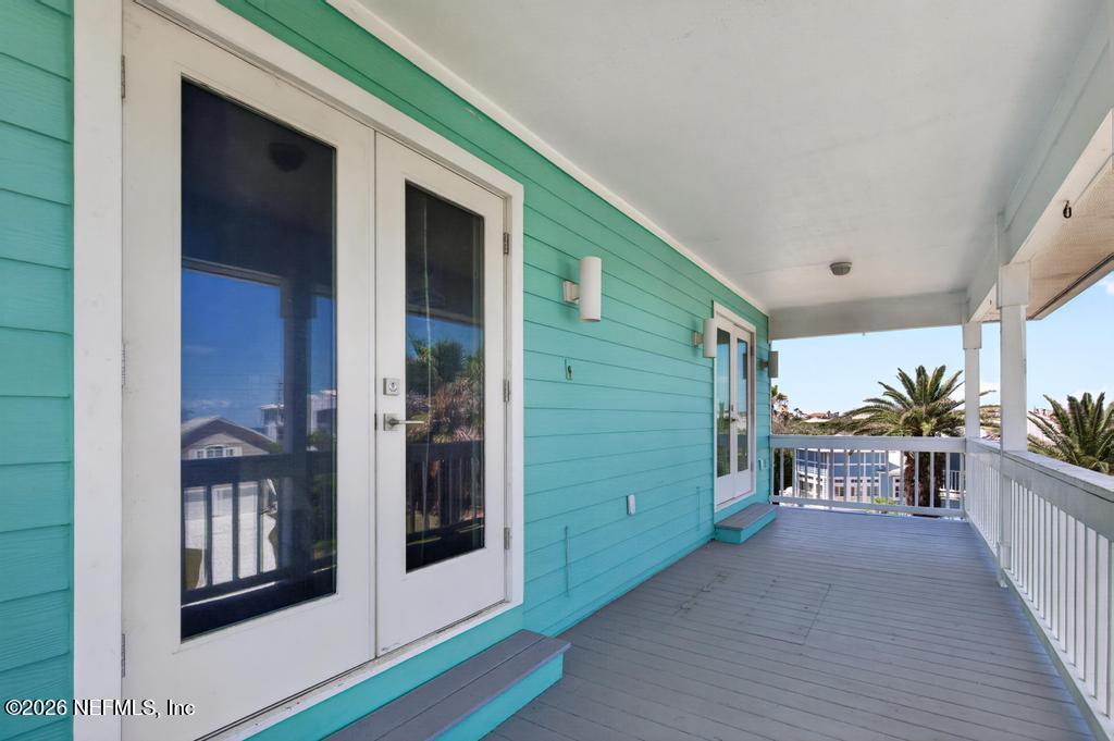 209 GULL Circle